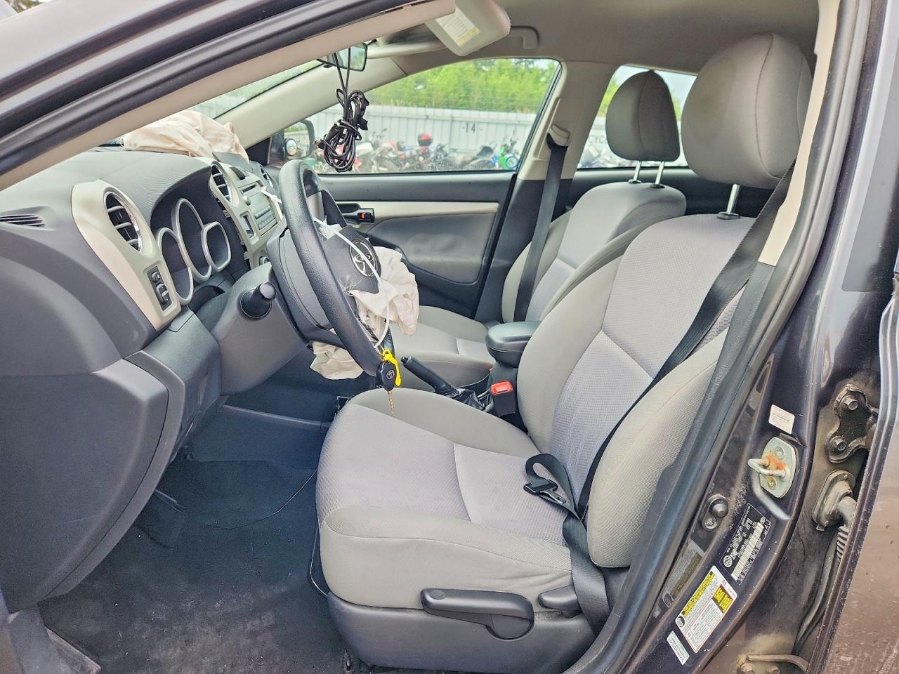 2011 Toyota Matrix Base Gray vin: 2T1KU4EE2BC657903