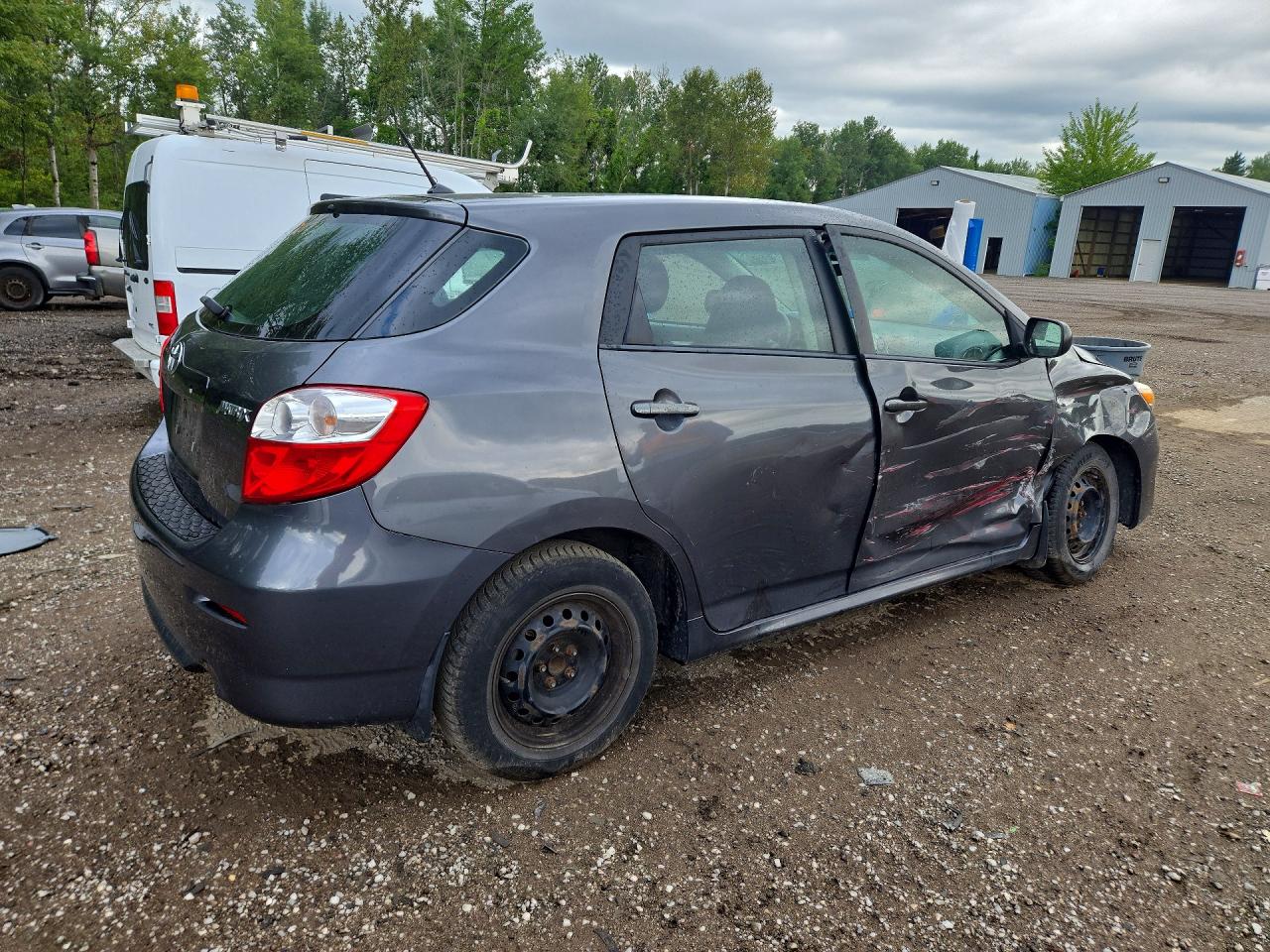 2013 Toyota Corolla Matrix Silver vin: 2T1KU4EE2DC023266