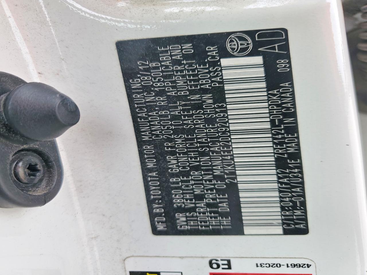 2013 Toyota Matrix L Белый vin: 2T1KU4EE2DC920913