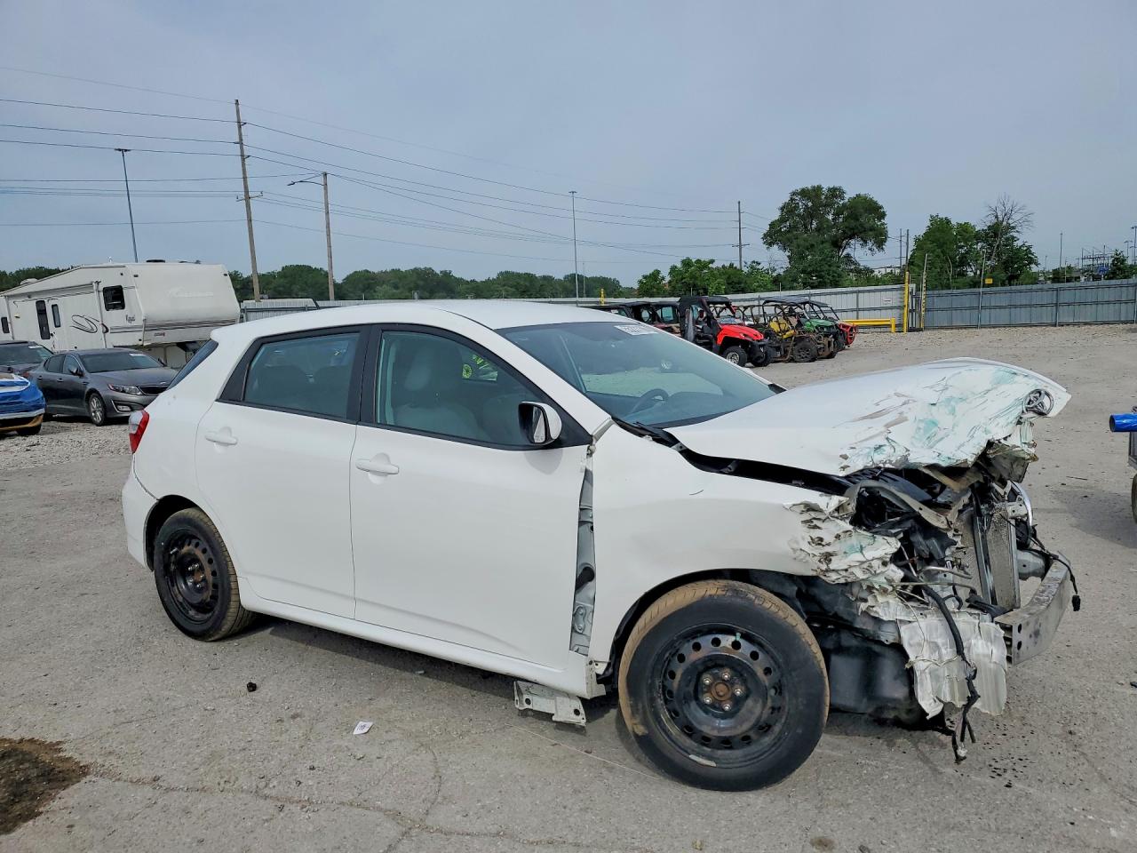 2013 Toyota Matrix L Белый vin: 2T1KU4EE2DC920913