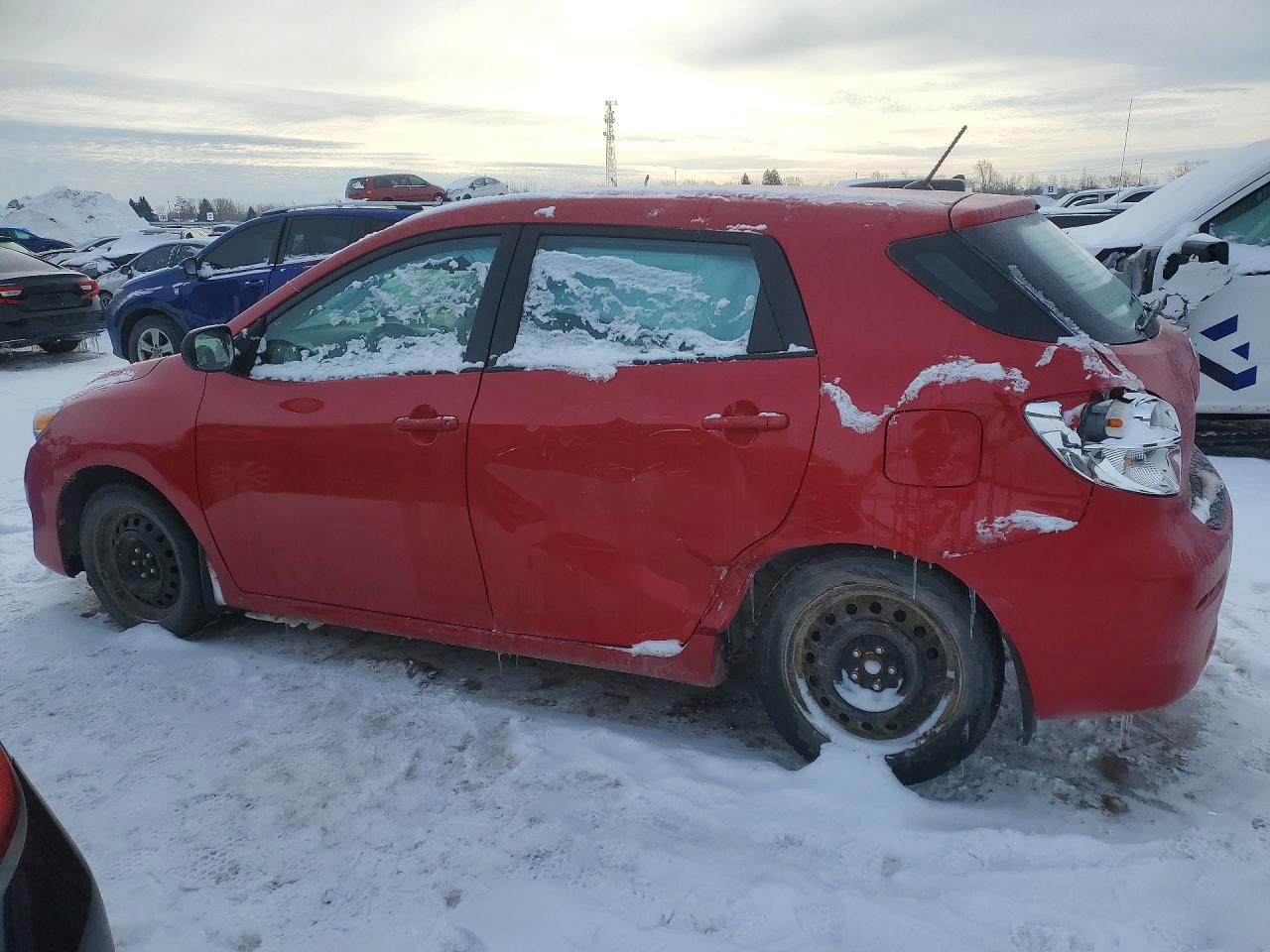 2014 Toyota Matrix Base Red vin: 2T1KU4EE2EC130061