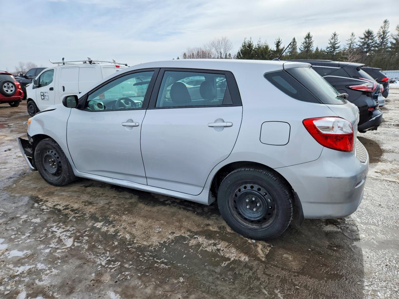 2014 Toyota Matrix Base Silver vin: 2T1KU4EE2EC133333
