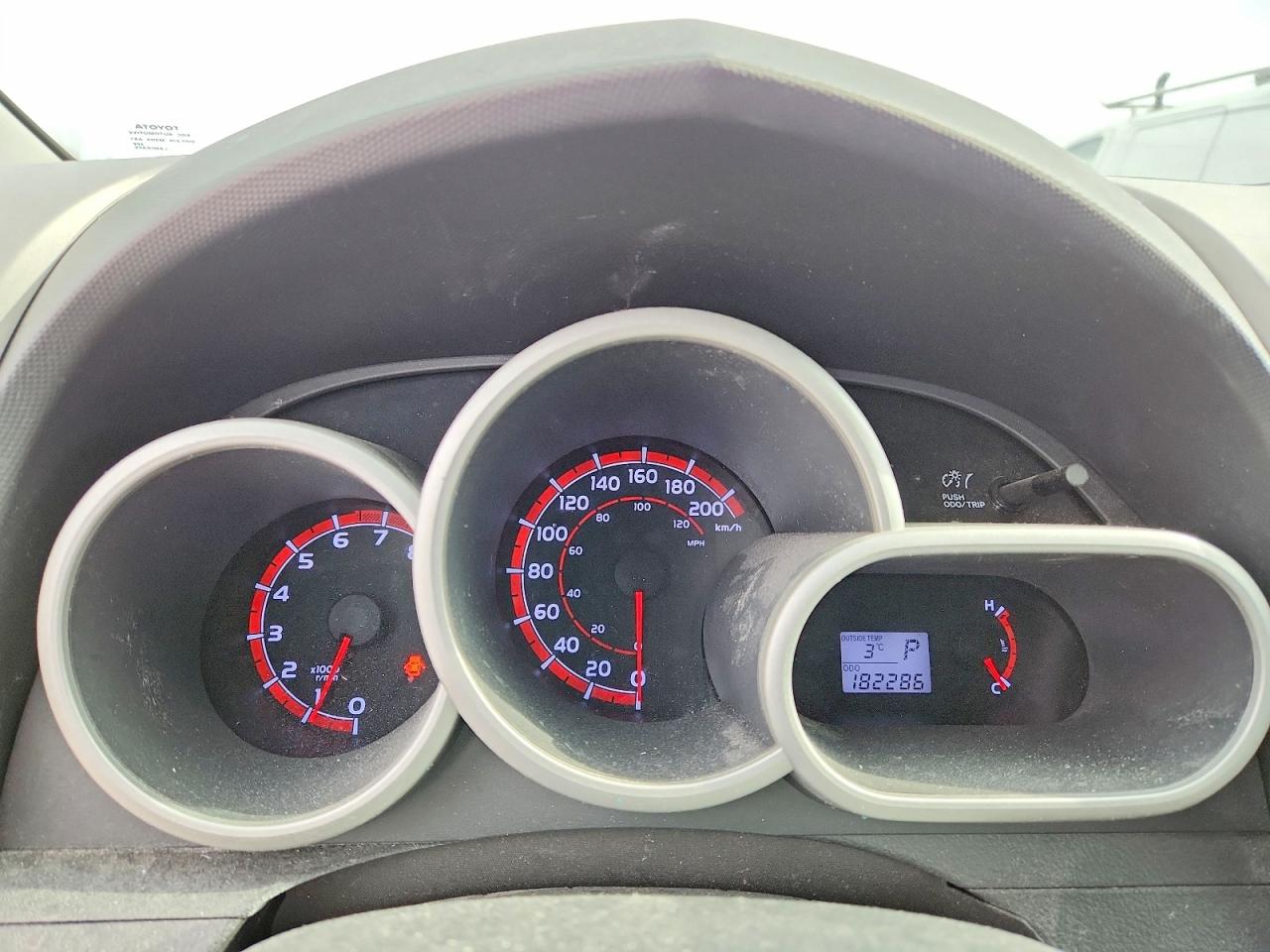 2014 Toyota Matrix Base Silver vin: 2T1KU4EE2EC133333