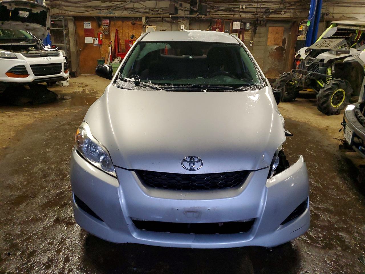 2014 Toyota Matrix Base Серый vin: 2T1KU4EE2EC134076