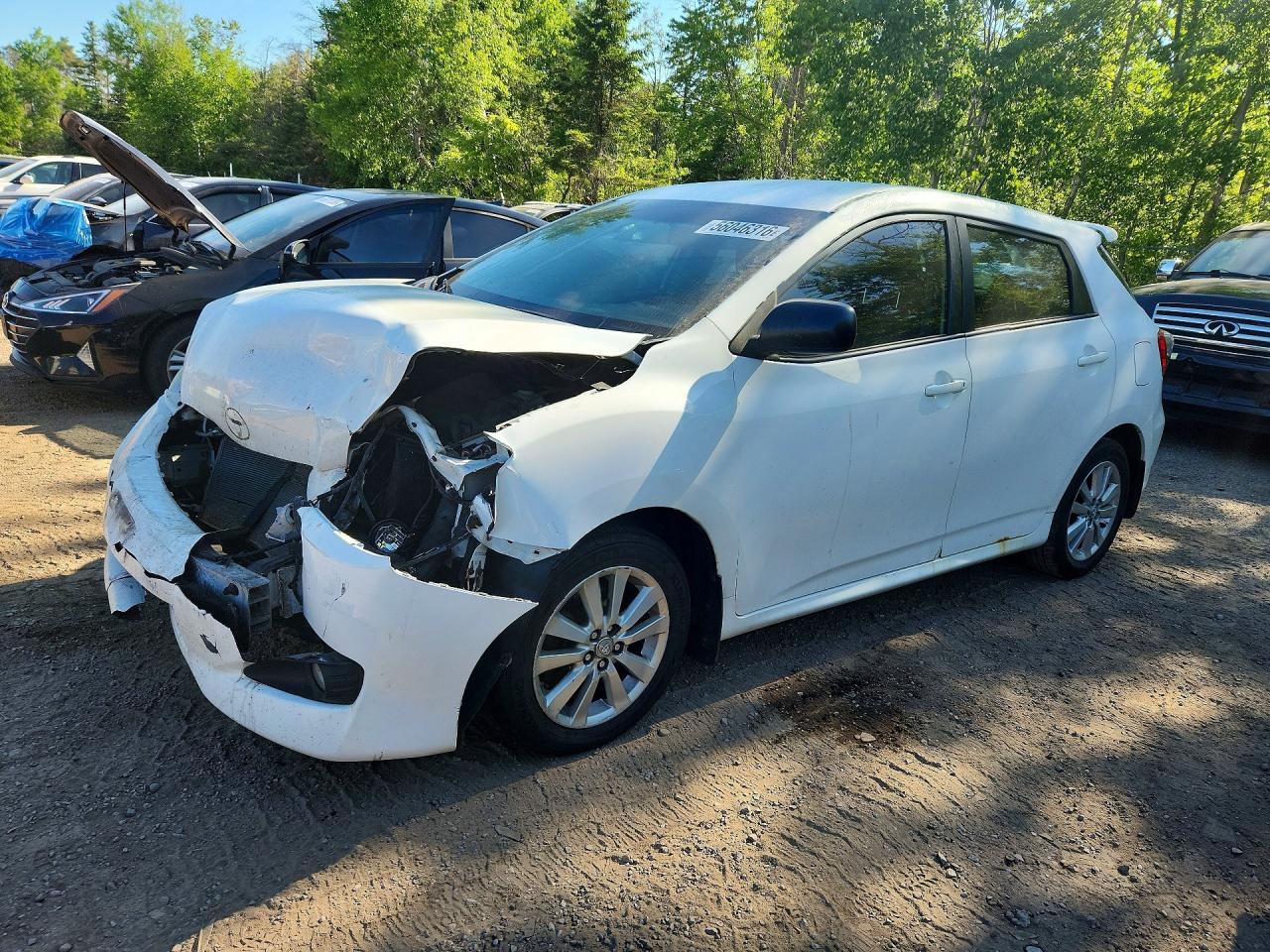 2010 Toyota Matrix Base White vin: 2T1KU4EE3AC258559