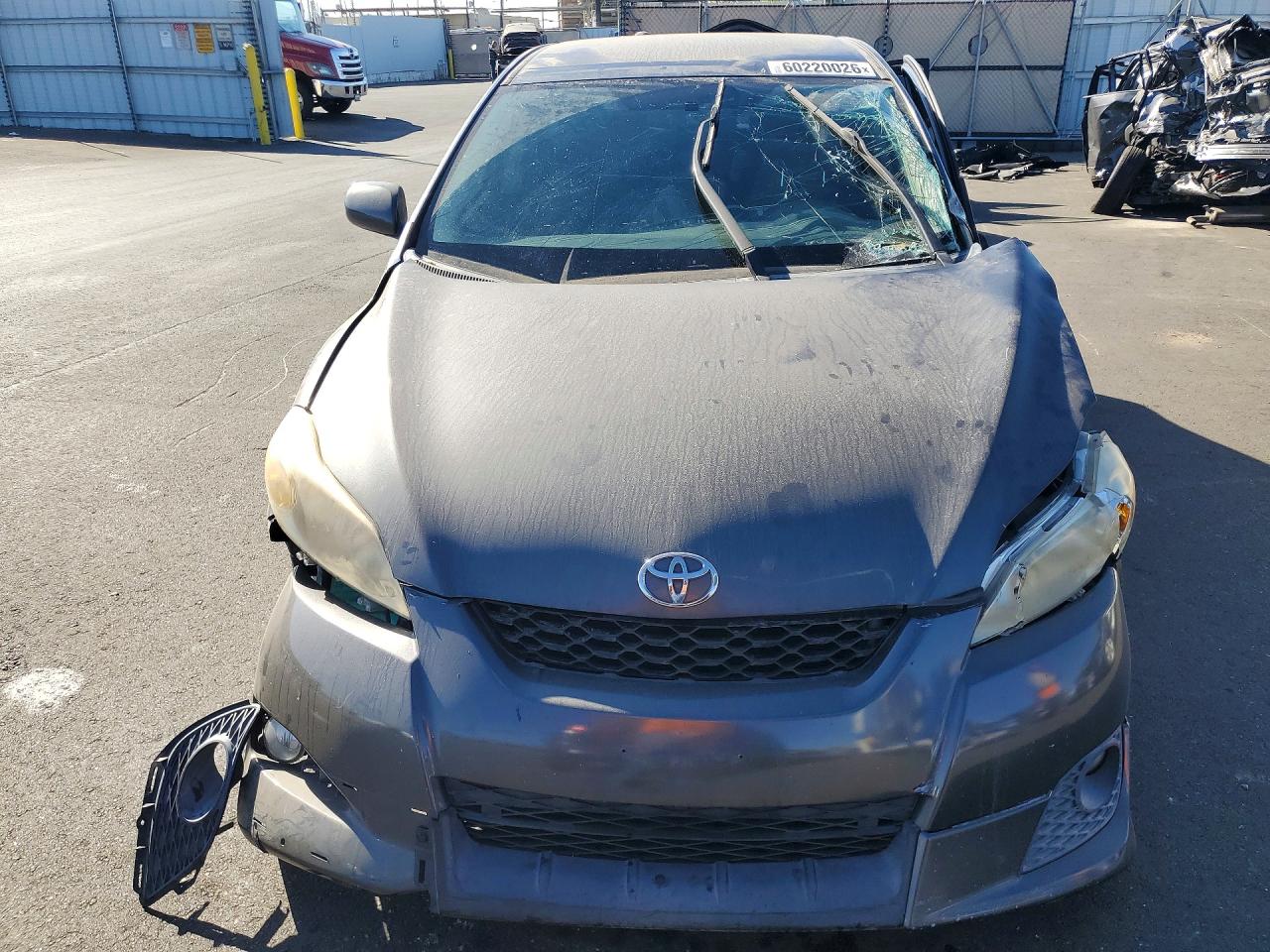 2010 Toyota Matrix Silver vin: 2T1KU4EE3AC419119