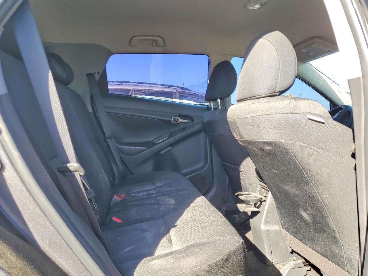 2010 Toyota Matrix Silver vin: 2T1KU4EE3AC419119