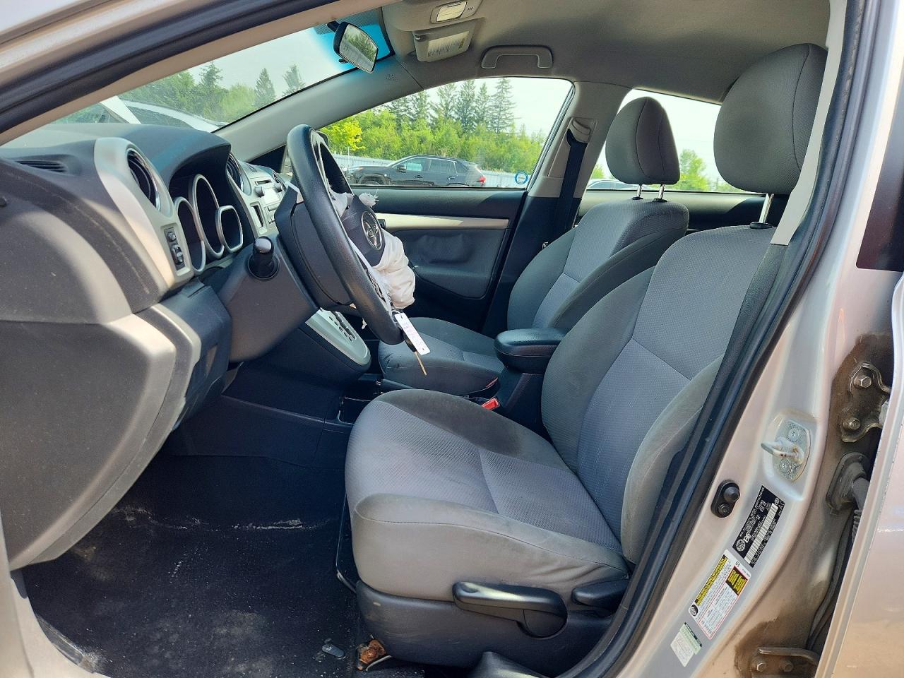 2011 Toyota Matrix Base Silver vin: 2T1KU4EE3BC629897