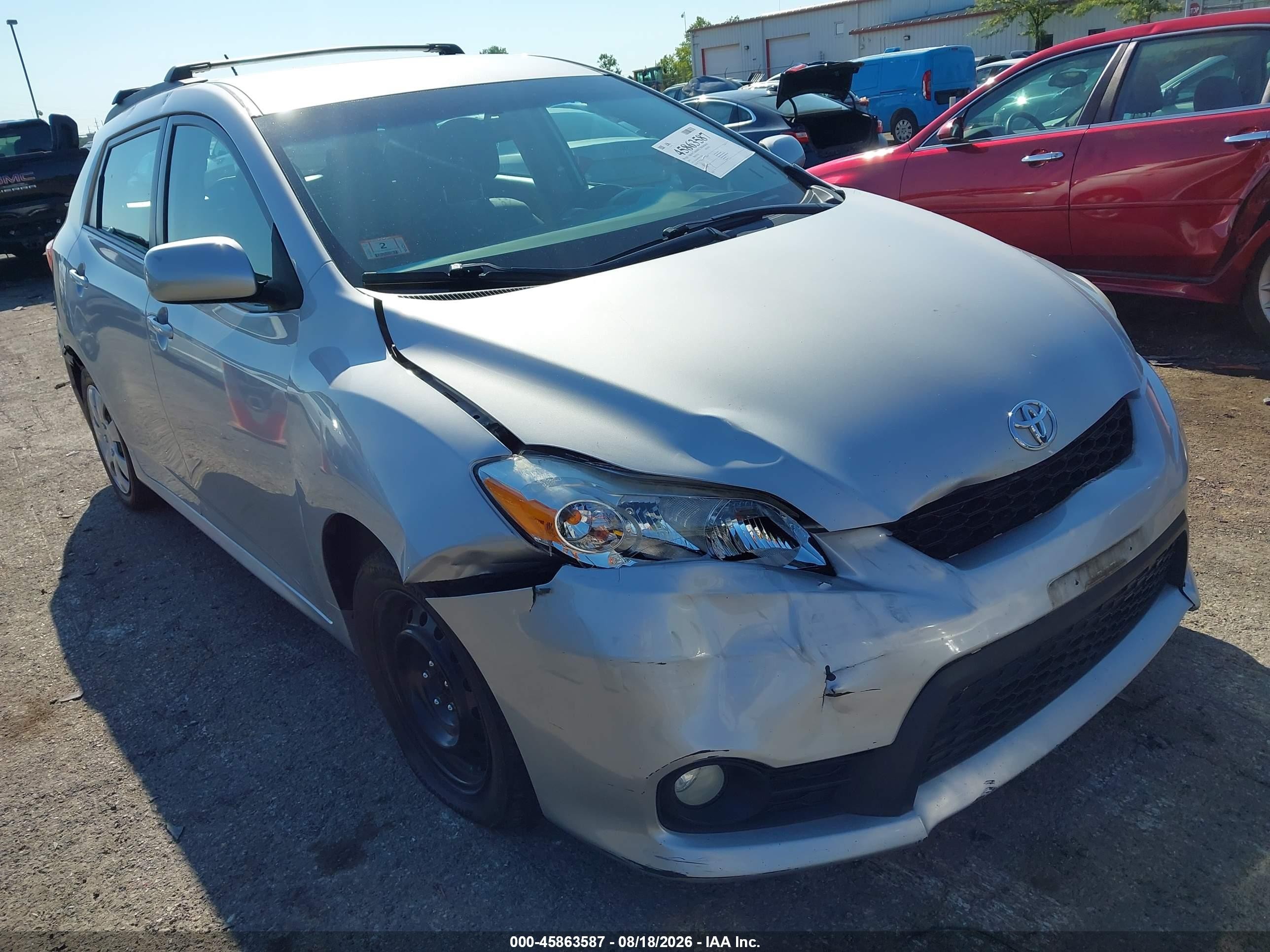2011 Toyota Matrix Silver vin: 2T1KU4EE3BC710544