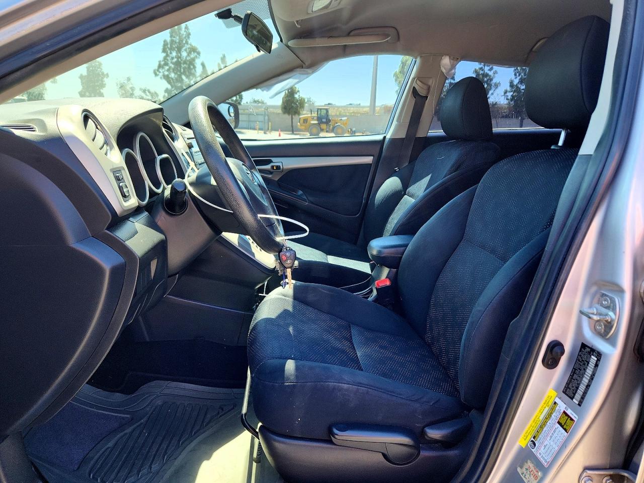 2010 Toyota Matrix Base Silver vin: 2T1KU4EE4AC344818