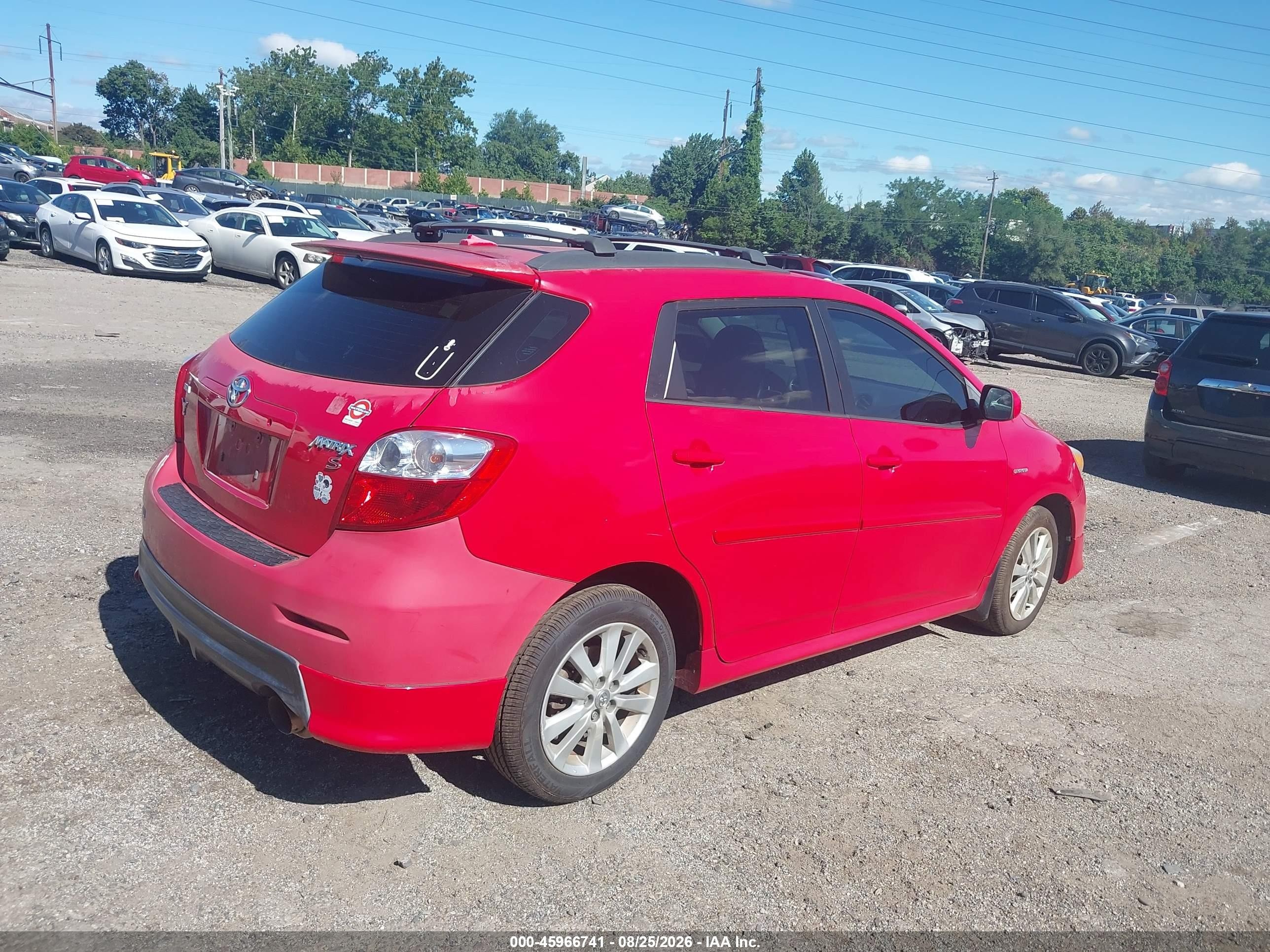 2010 Toyota Matrix   Red vin: 2T1KU4EE4AC365961