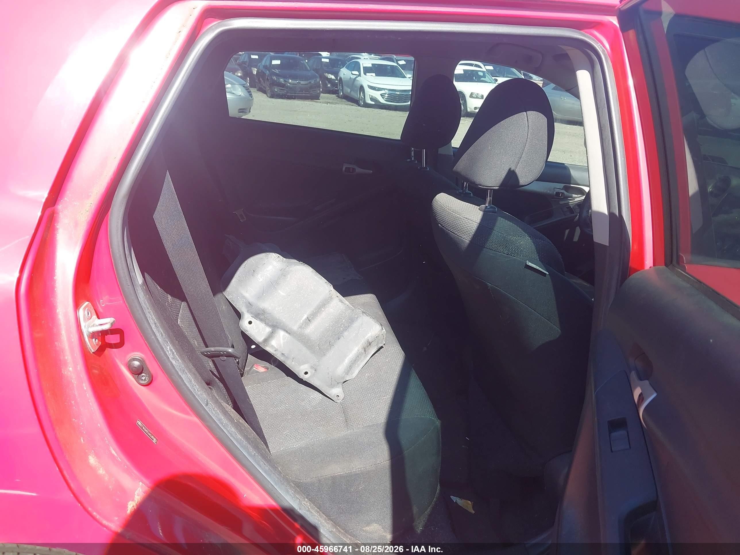 2010 Toyota Matrix   Red vin: 2T1KU4EE4AC365961