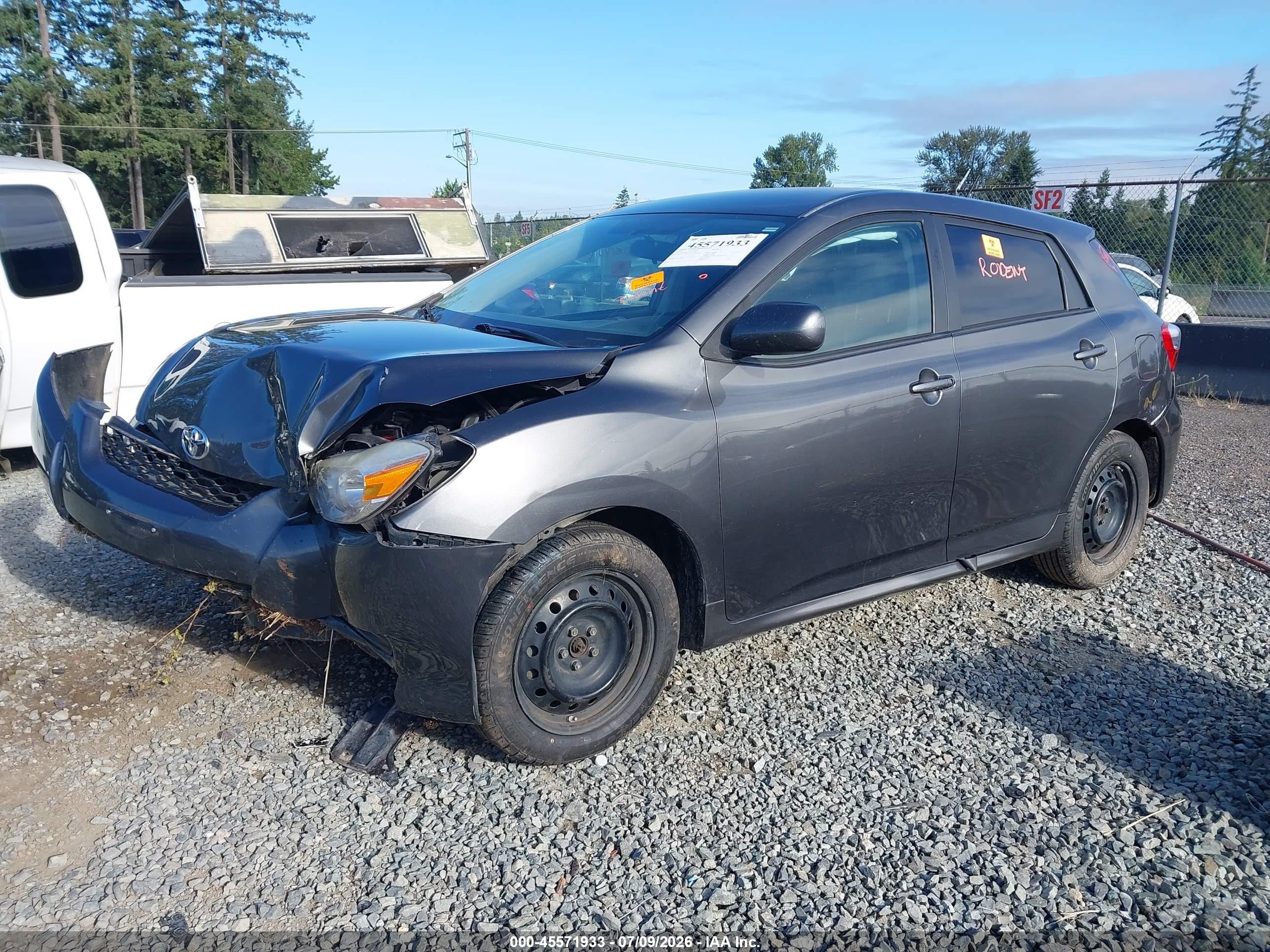 2010 Toyota Matrix   Gray vin: 2T1KU4EE4AC385501