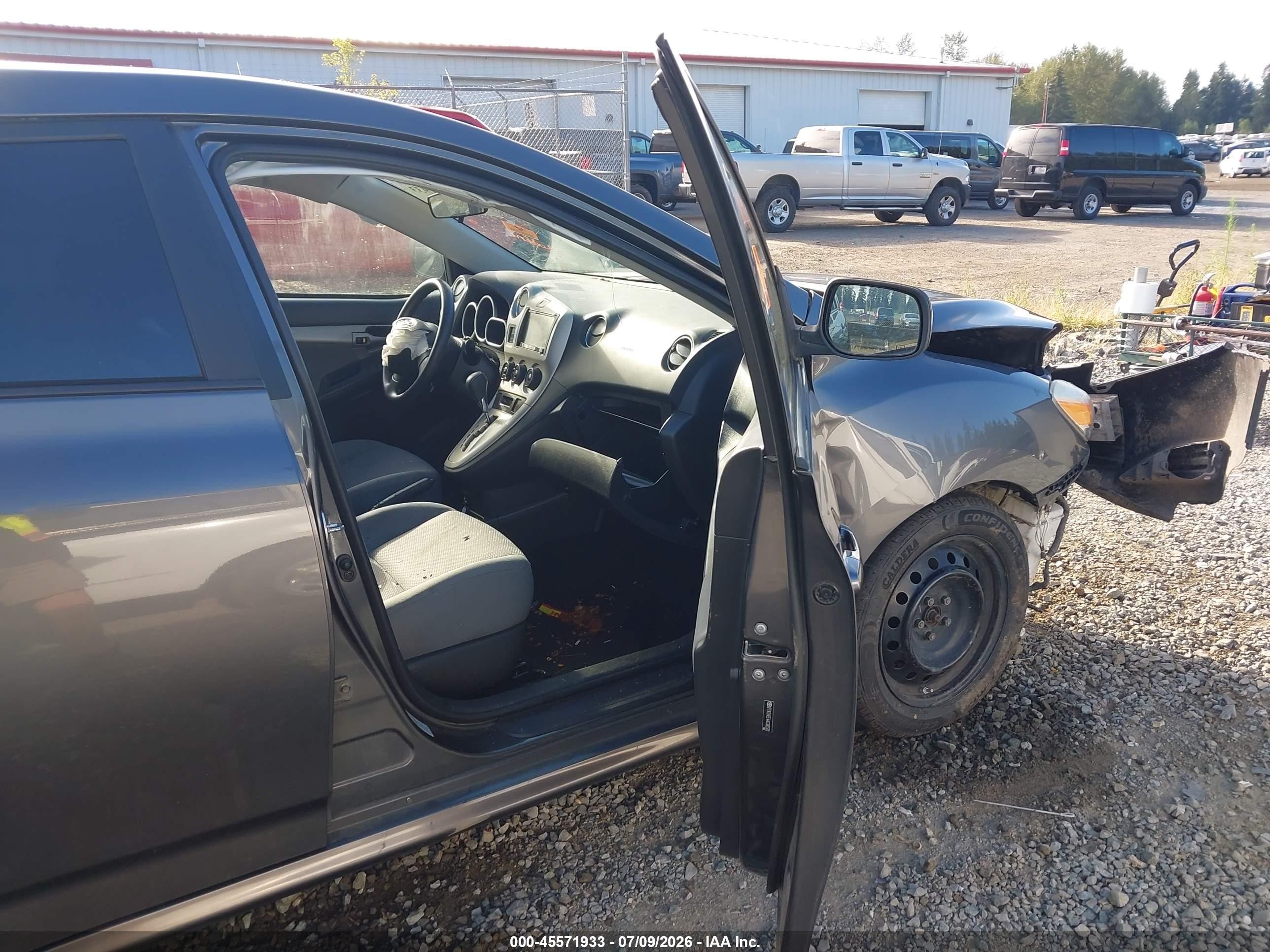 2010 Toyota Matrix   Gray vin: 2T1KU4EE4AC385501