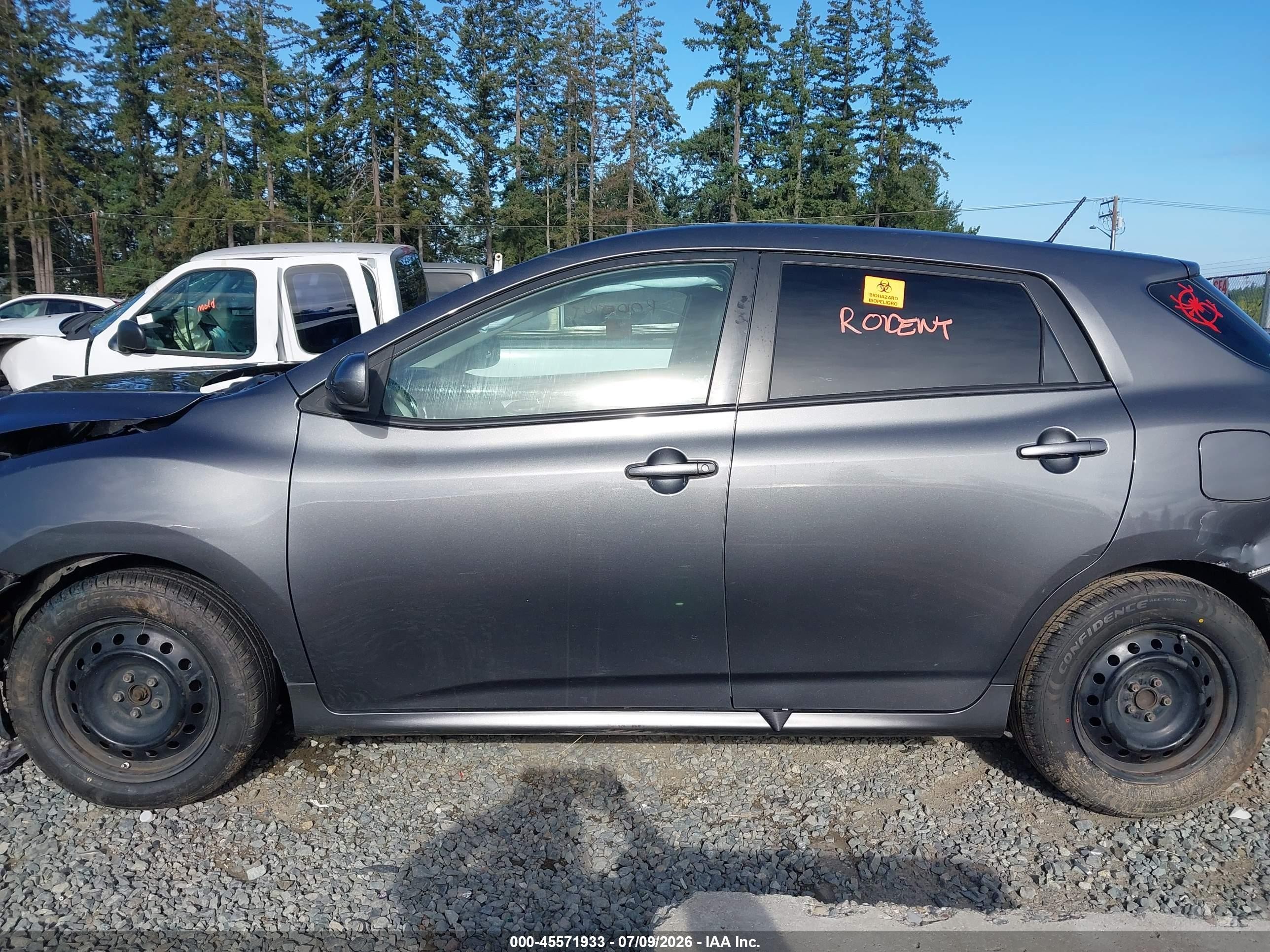 2010 Toyota Matrix   Gray vin: 2T1KU4EE4AC385501