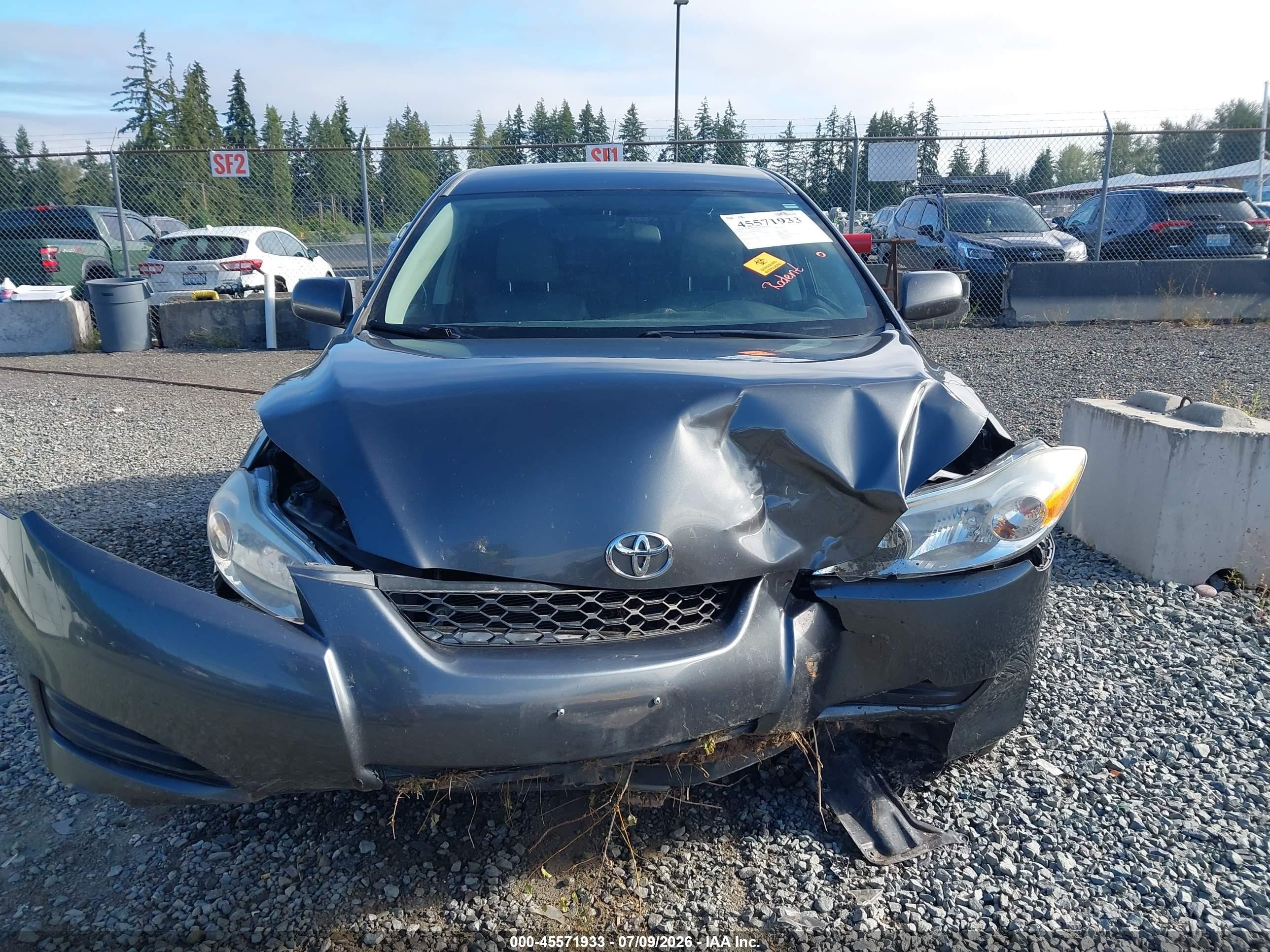 2010 Toyota Matrix   Gray vin: 2T1KU4EE4AC385501