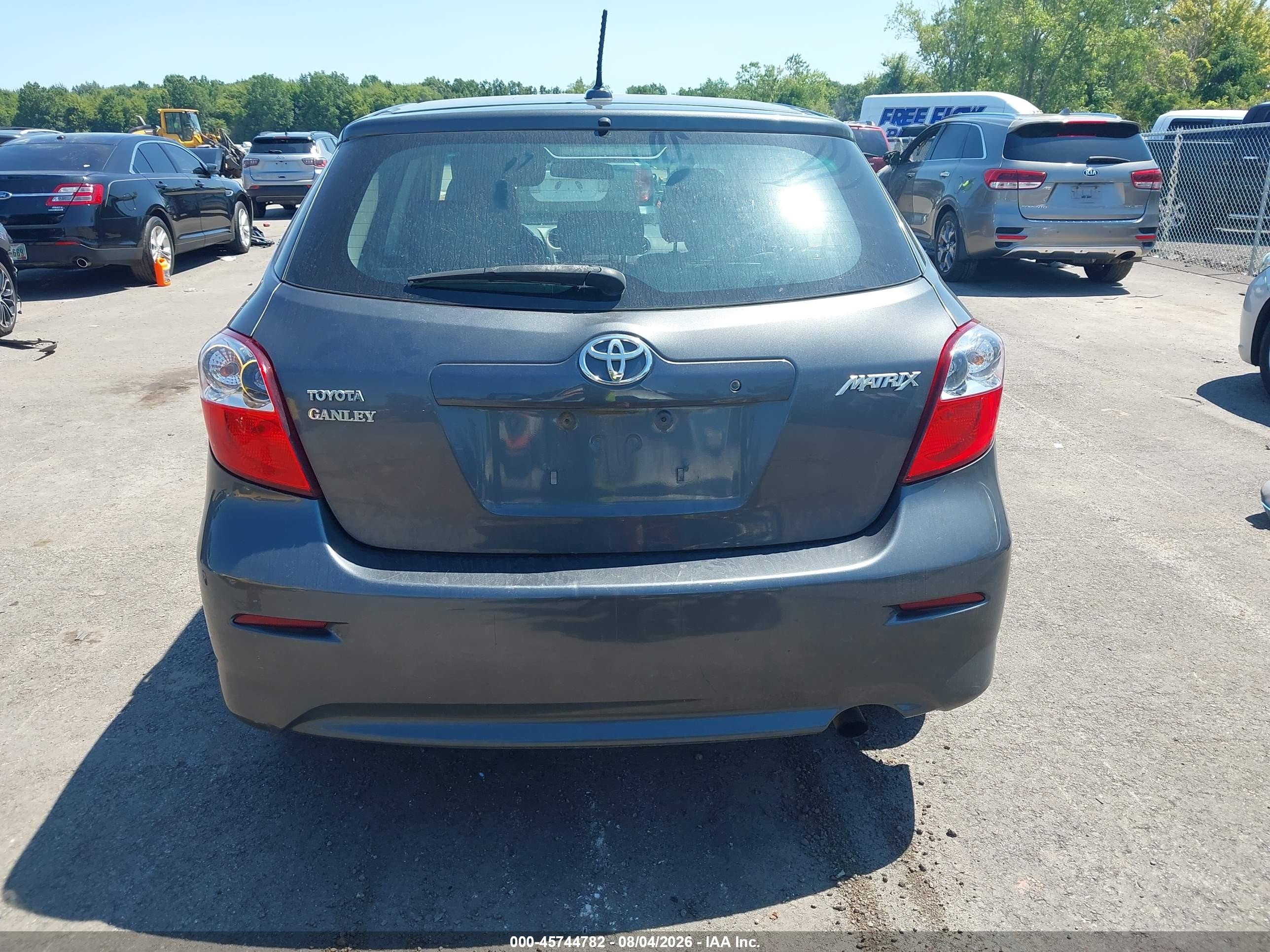 2010 Toyota Matrix   Gray vin: 2T1KU4EE4AC474128