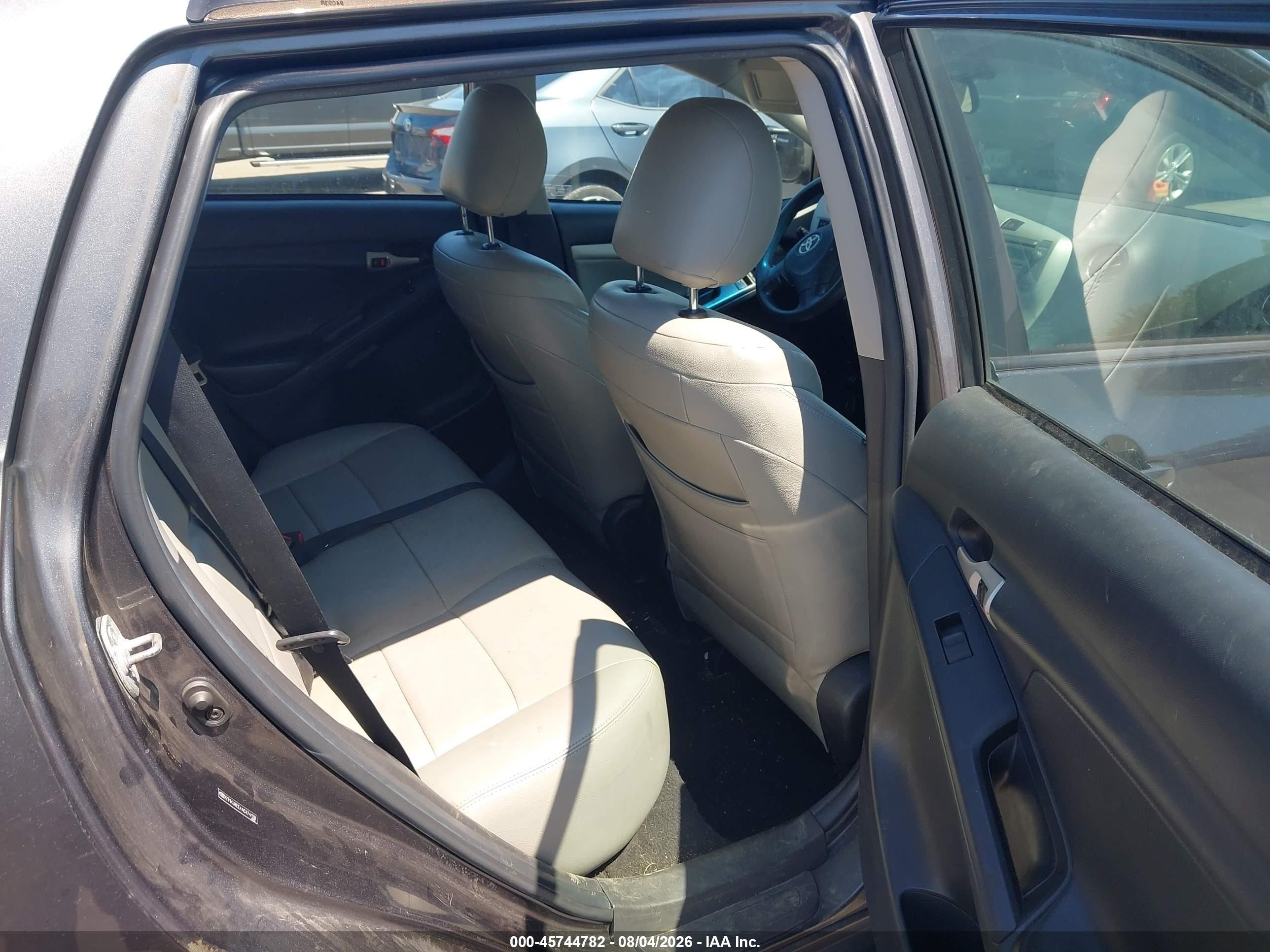 2010 Toyota Matrix   Gray vin: 2T1KU4EE4AC474128