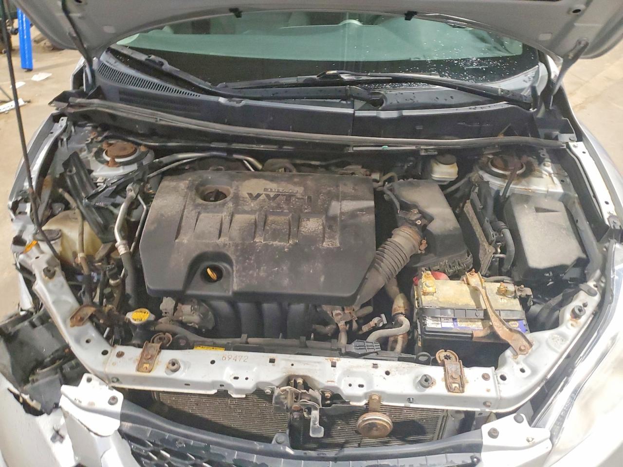 2011 Toyota Matrix Base Silver vin: 2T1KU4EE4BC584419