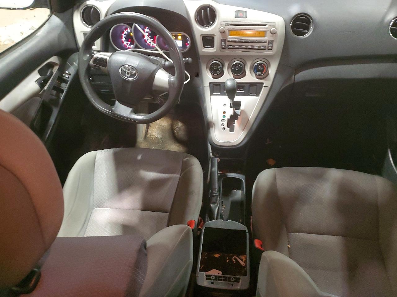2011 Toyota Matrix Base Silver vin: 2T1KU4EE4BC584419