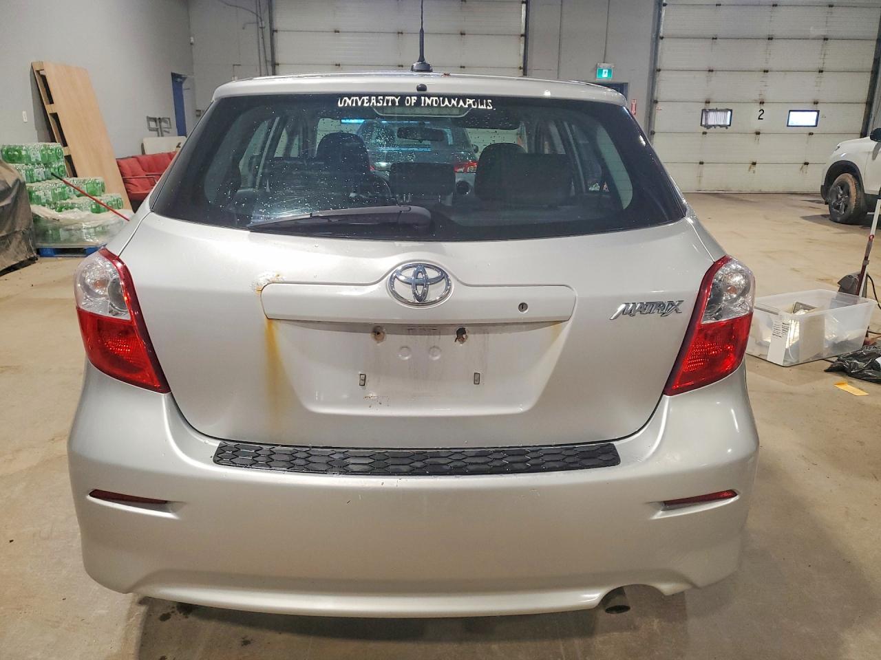 2011 Toyota Matrix Base Silver vin: 2T1KU4EE4BC584419
