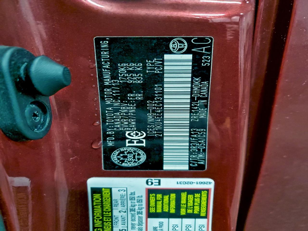 2014 Toyota Matrix Base Red vin: 2T1KU4EE4EC131101