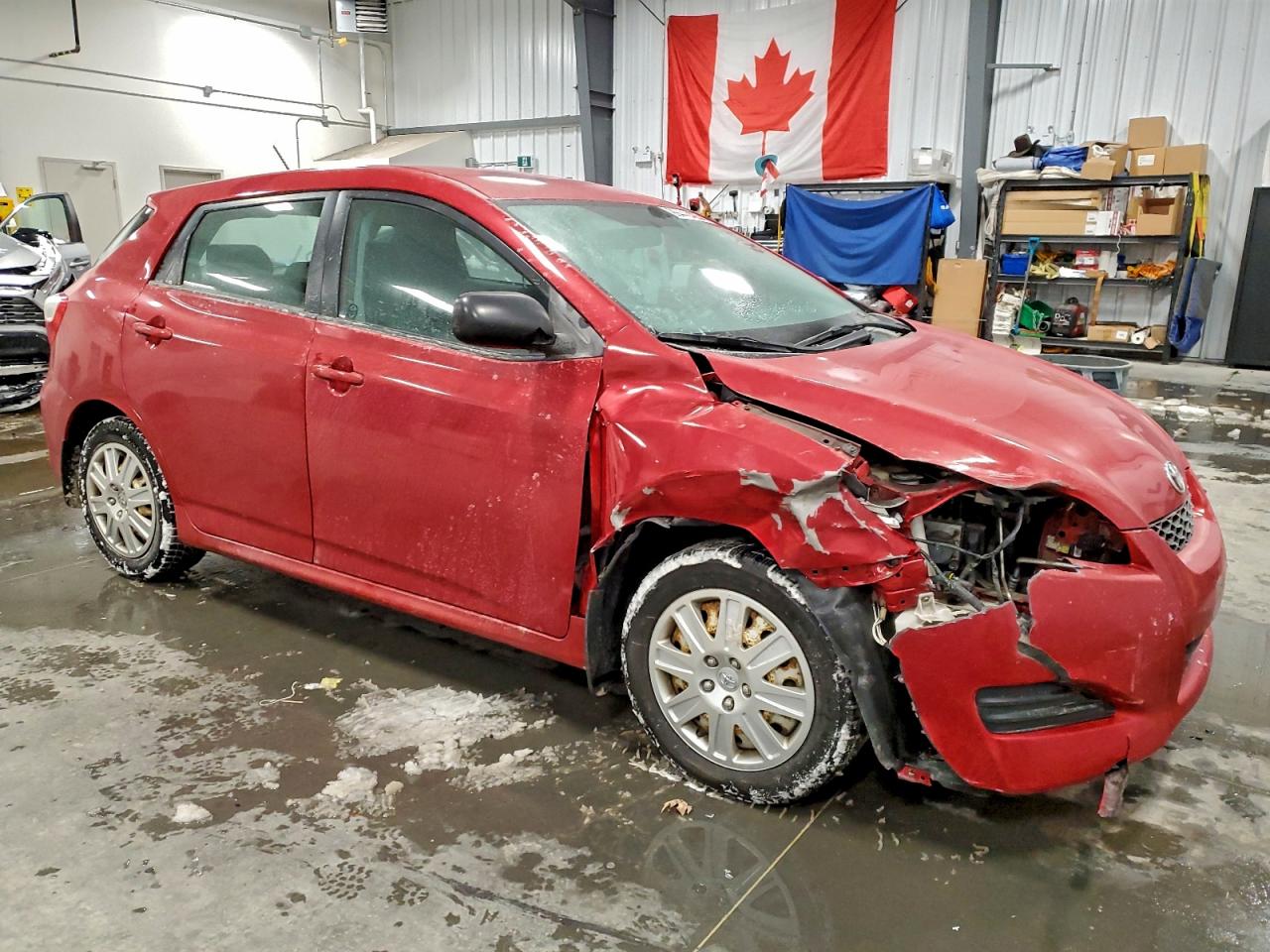 2014 Toyota Matrix Base Red vin: 2T1KU4EE4EC131101