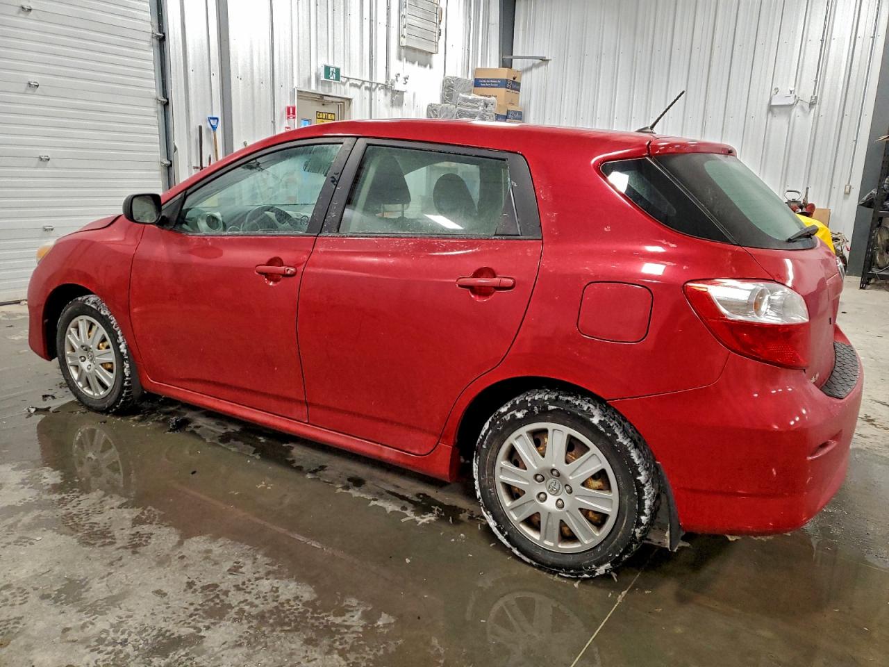 2014 Toyota Matrix Base Red vin: 2T1KU4EE4EC131101