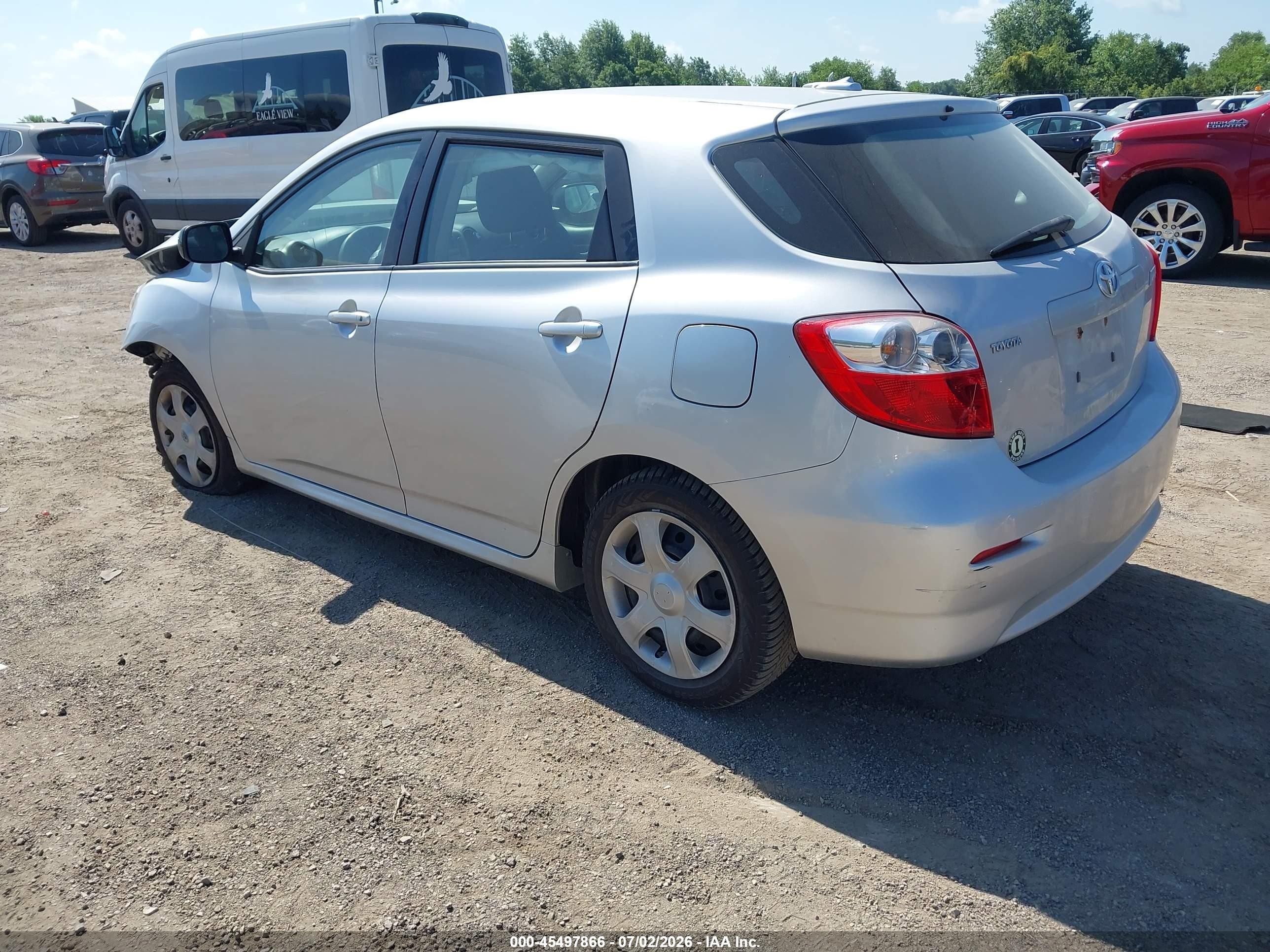 2010 Toyota Matrix   Silver vin: 2T1KU4EE5AC267957