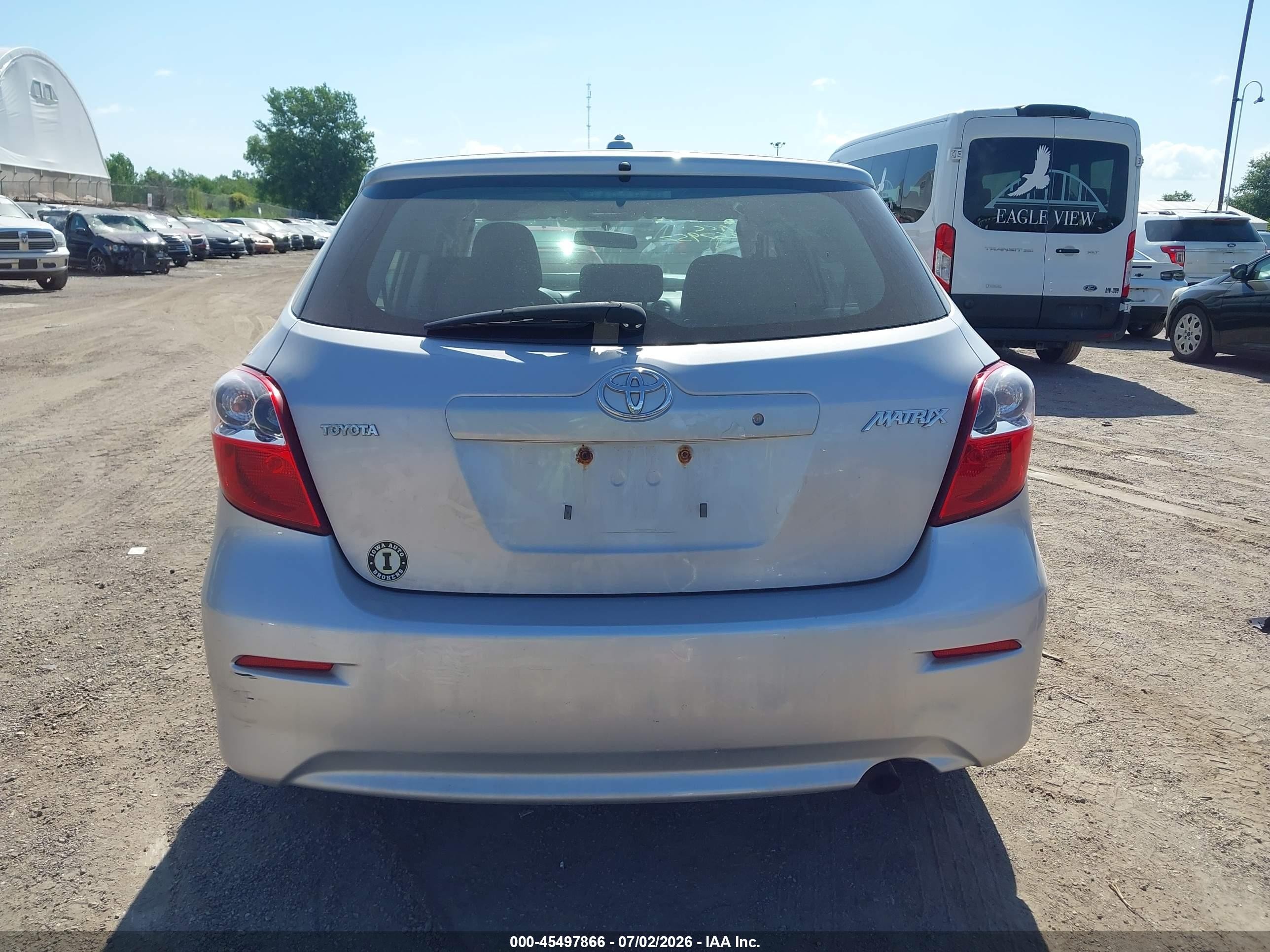 2010 Toyota Matrix   Silver vin: 2T1KU4EE5AC267957