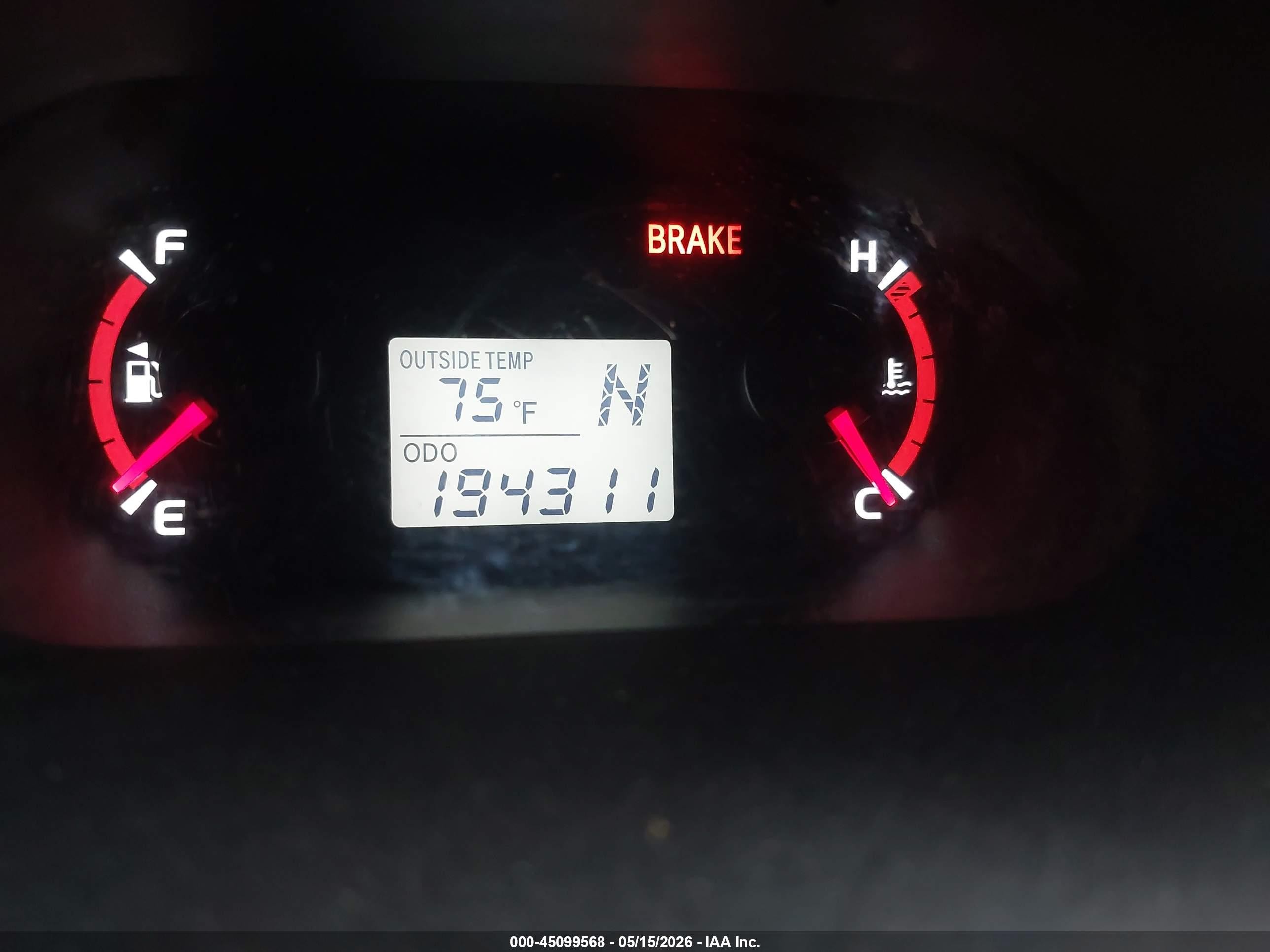 2010 Toyota Matrix   Silver vin: 2T1KU4EE5AC282040