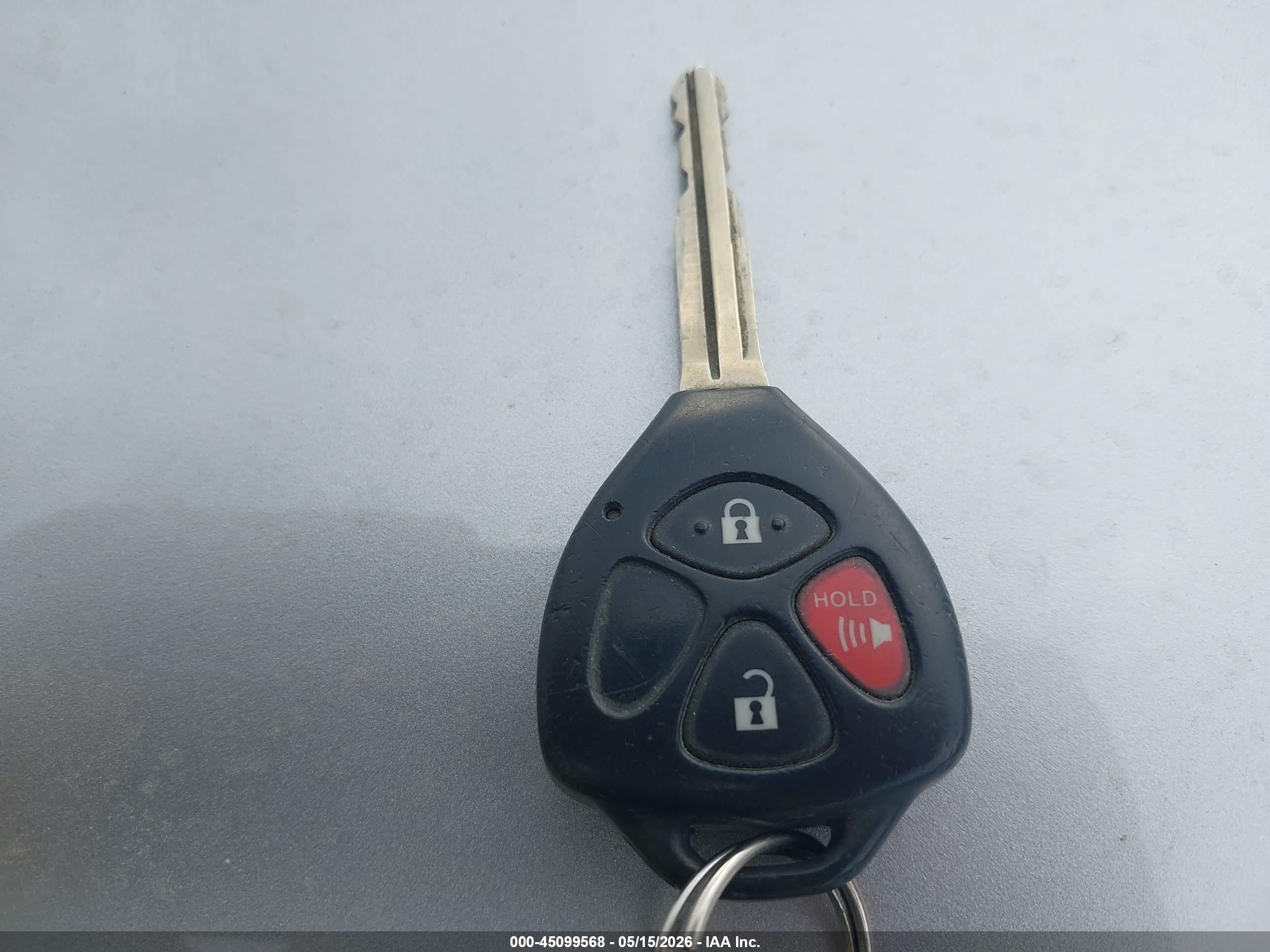 2010 Toyota Matrix   Silver vin: 2T1KU4EE5AC282040