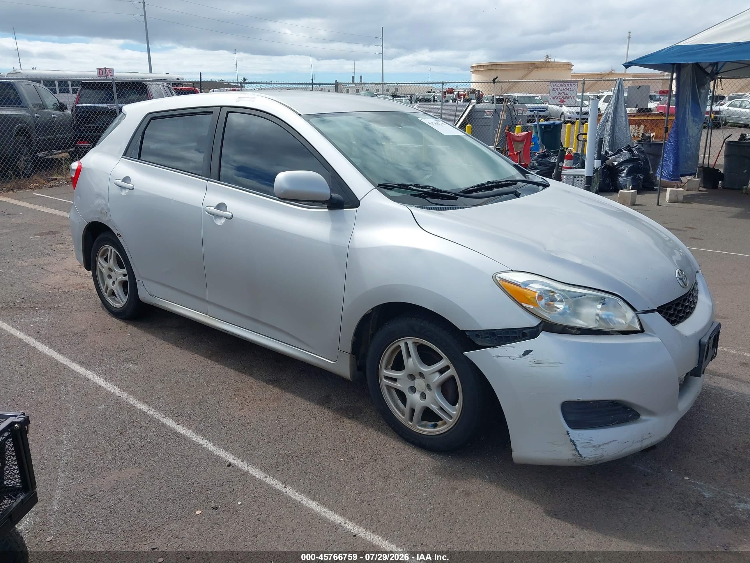 2010 Toyota Matrix   Silver vin: 2T1KU4EE5AC283138
