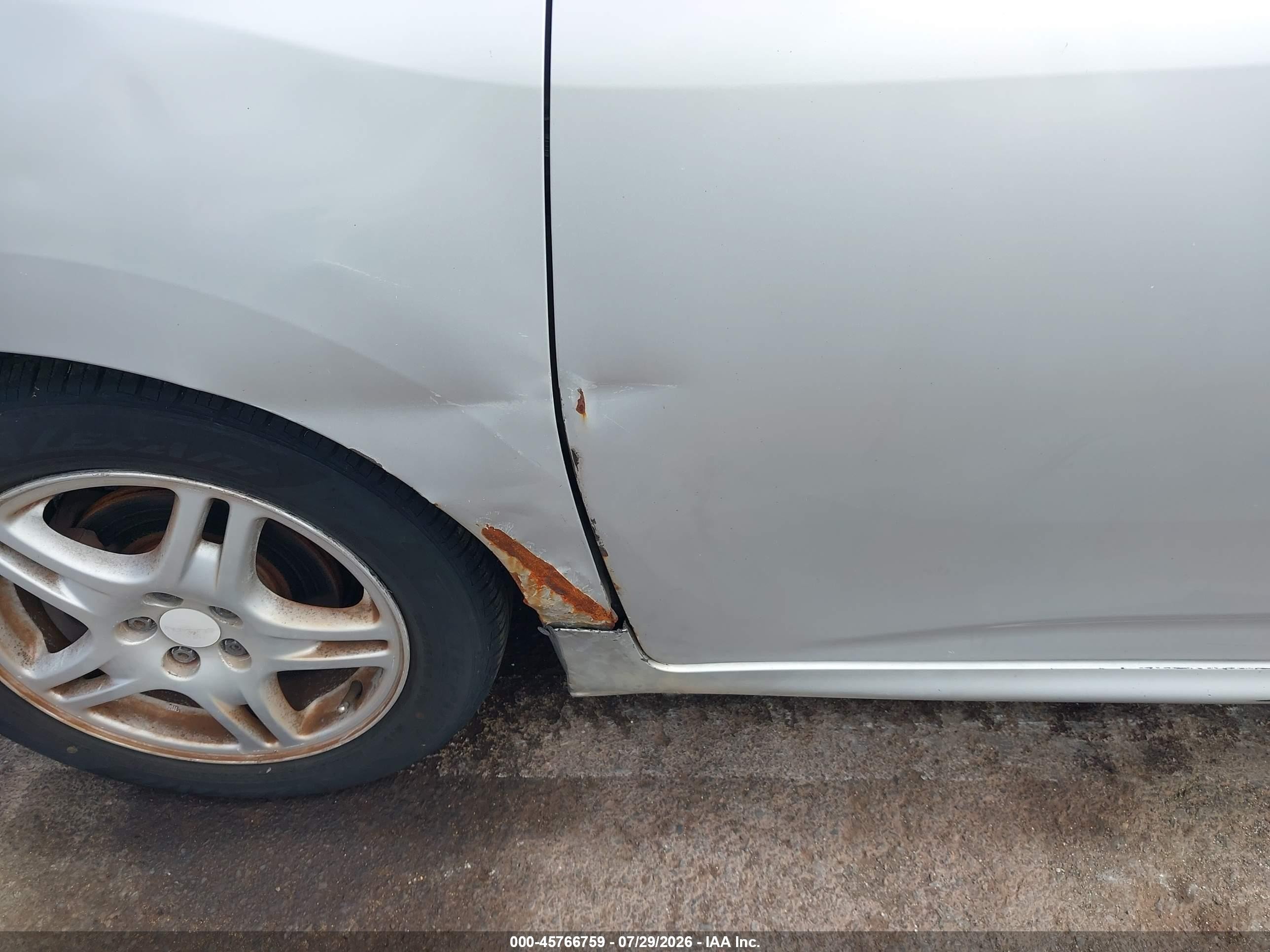 2010 Toyota Matrix   Silver vin: 2T1KU4EE5AC283138