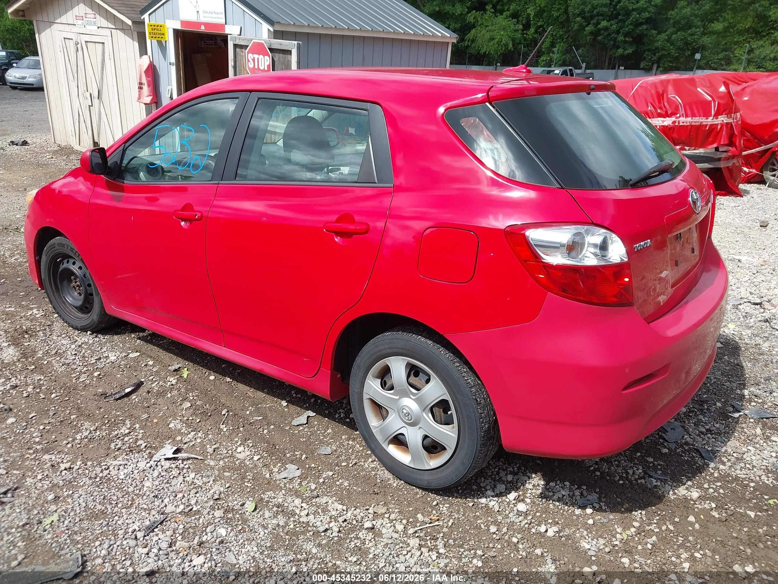 2010 Toyota Matrix   Red vin: 2T1KU4EE5AC309348