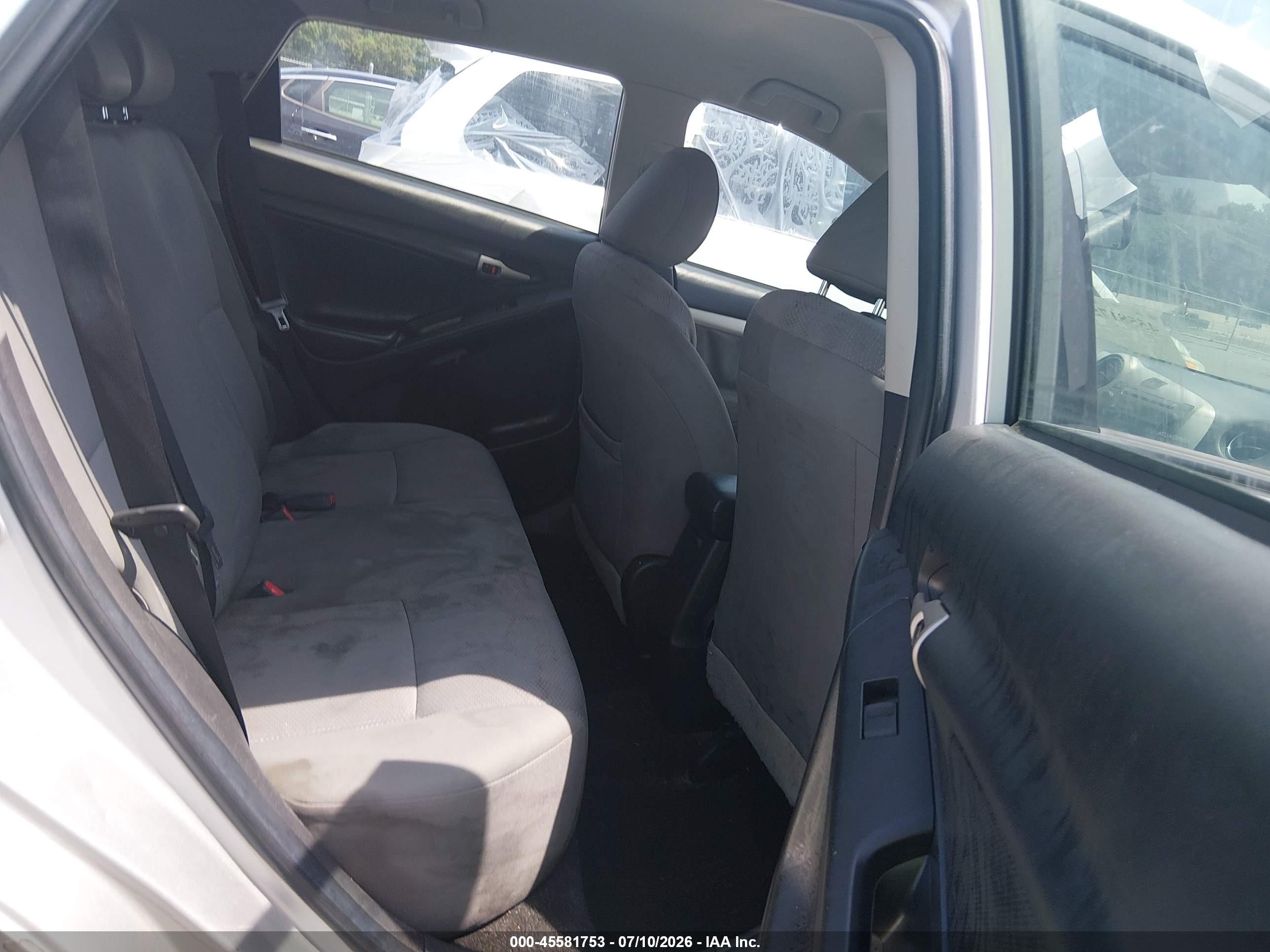 2010 Toyota Matrix   Silver vin: 2T1KU4EE5AC509906