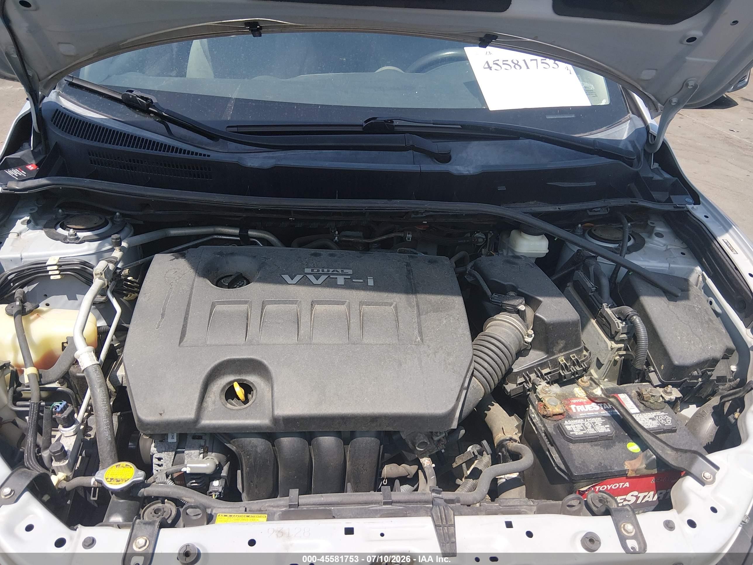 2010 Toyota Matrix   Silver vin: 2T1KU4EE5AC509906