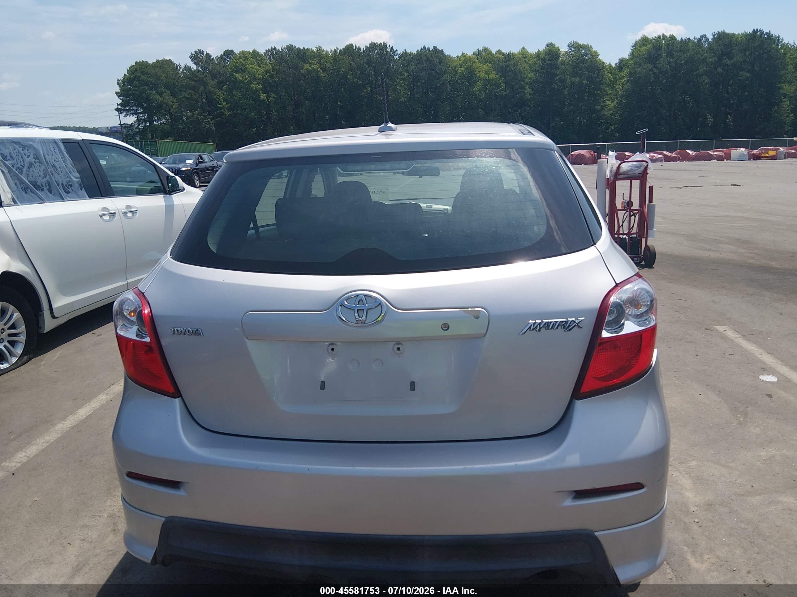2010 Toyota Matrix   Silver vin: 2T1KU4EE5AC509906