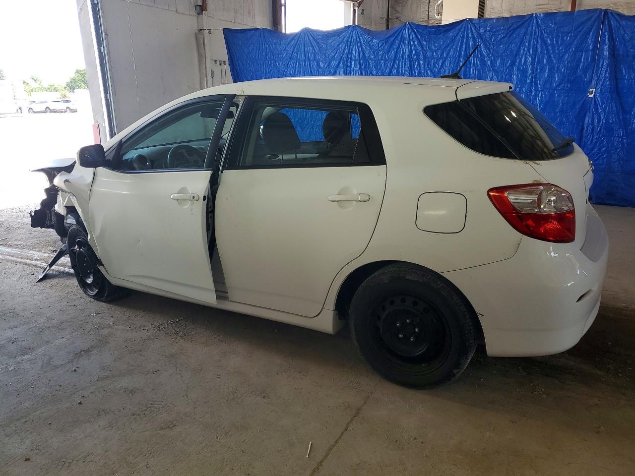2011 Toyota Matrix Base White vin: 2T1KU4EE5BC536203