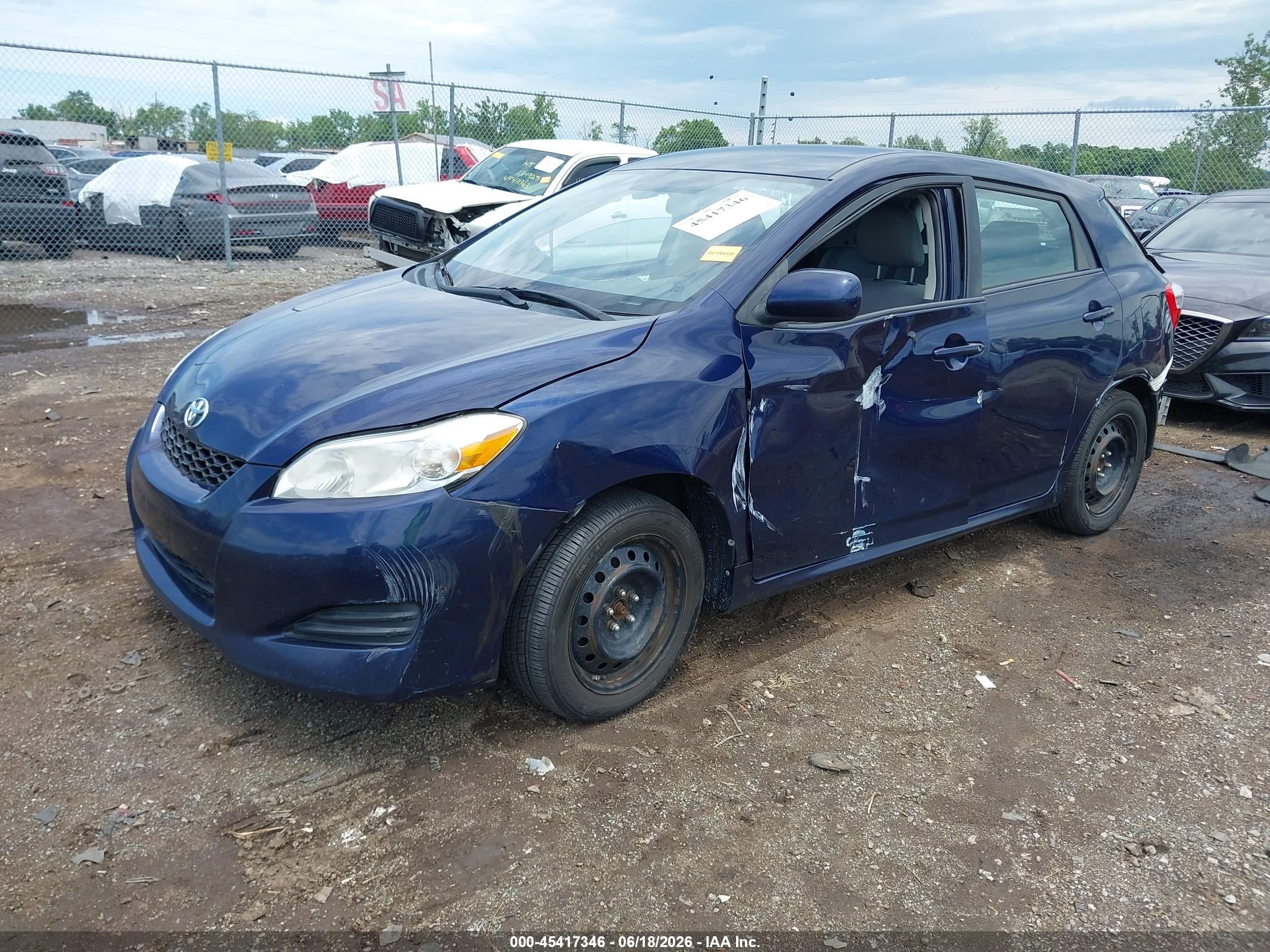 2011 Toyota Matrix   Blue vin: 2T1KU4EE5BC660911