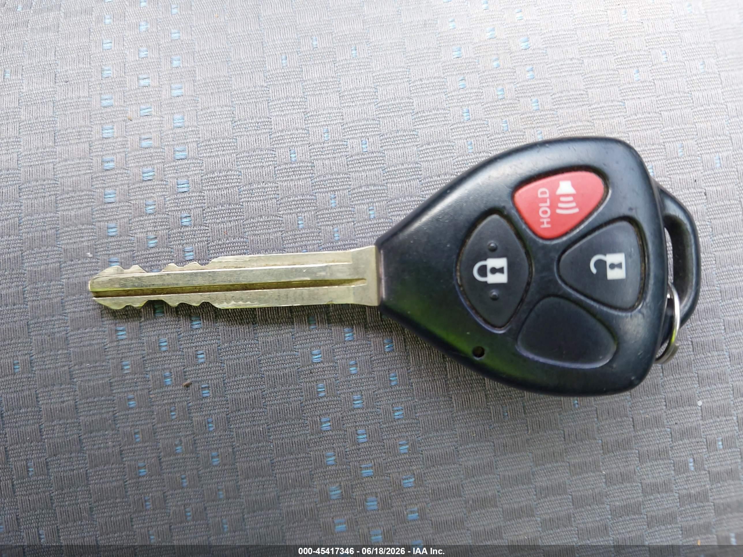 2011 Toyota Matrix   Blue vin: 2T1KU4EE5BC660911
