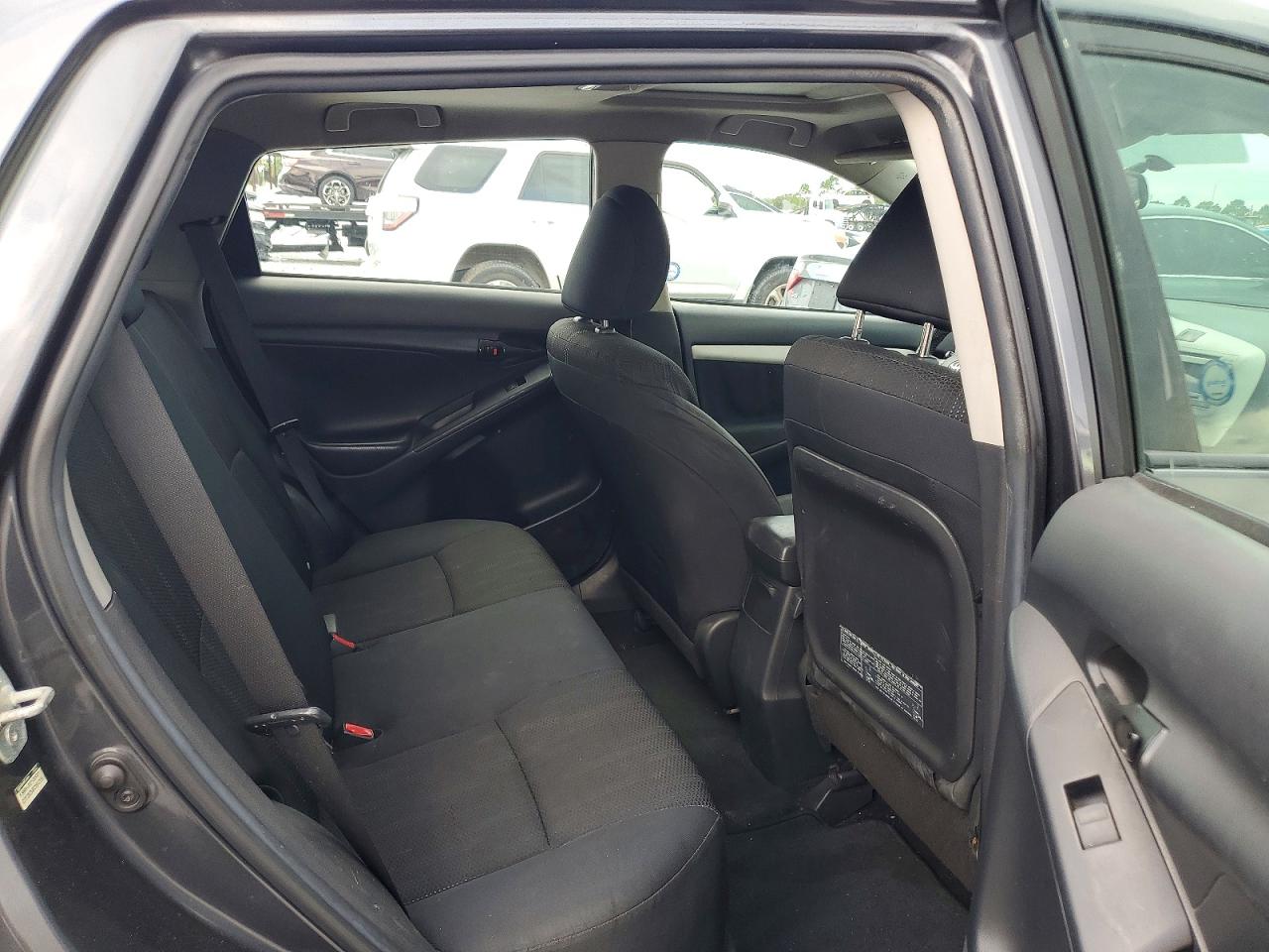 2011 Toyota Matrix Base Gray vin: 2T1KU4EE5BC698591