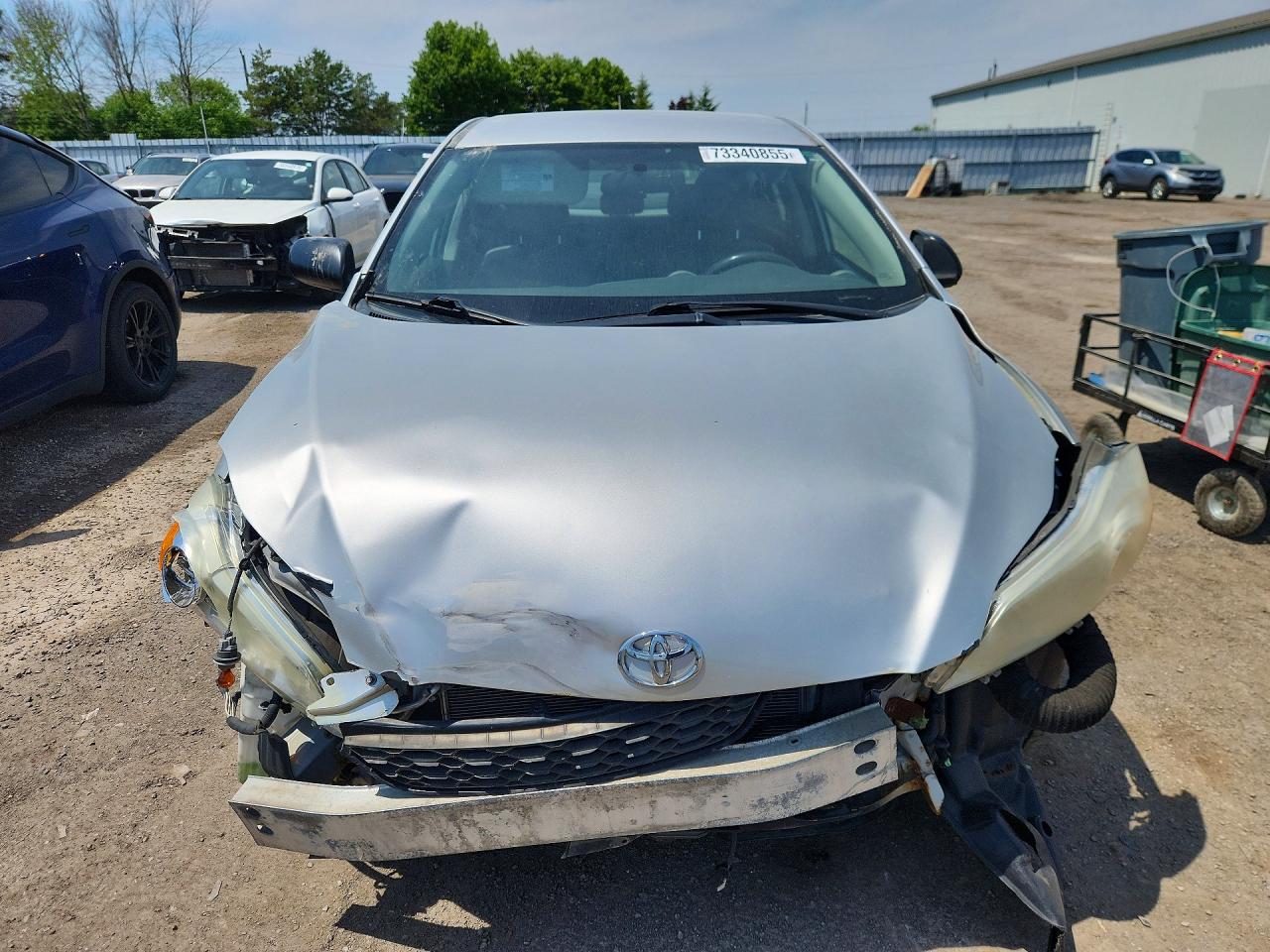 2011 Toyota Matrix Base Silver vin: 2T1KU4EE5BC713865