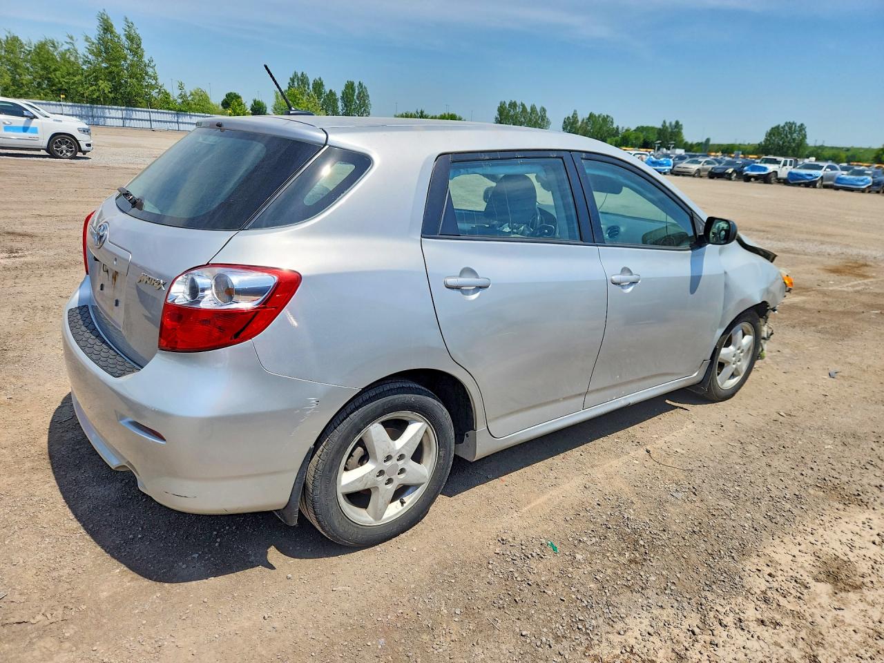 2011 Toyota Matrix Base Silver vin: 2T1KU4EE5BC713865