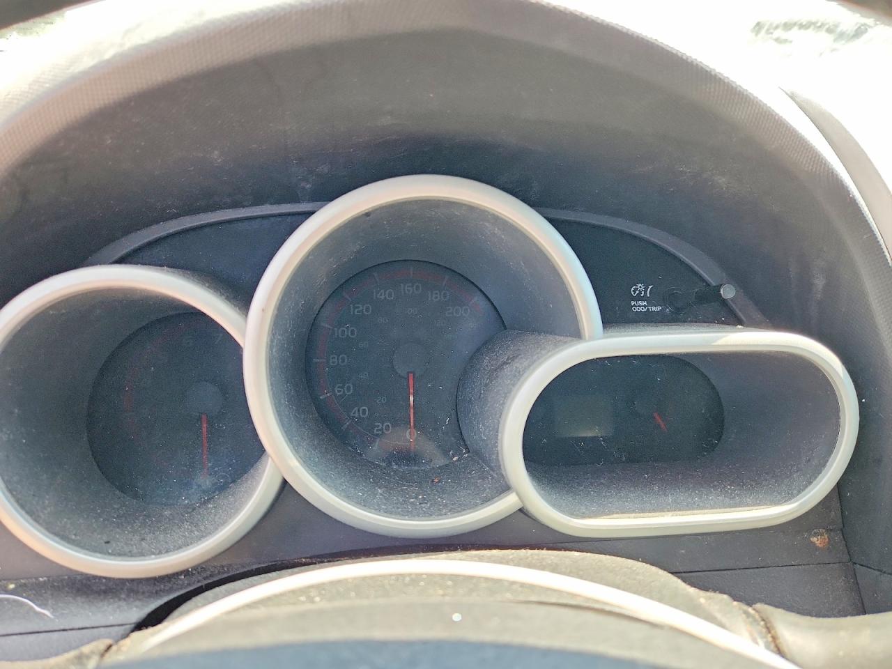 2011 Toyota Matrix Base Silver vin: 2T1KU4EE5BC713865