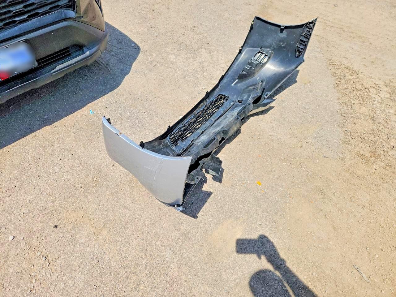 2011 Toyota Matrix Base Silver vin: 2T1KU4EE5BC713865