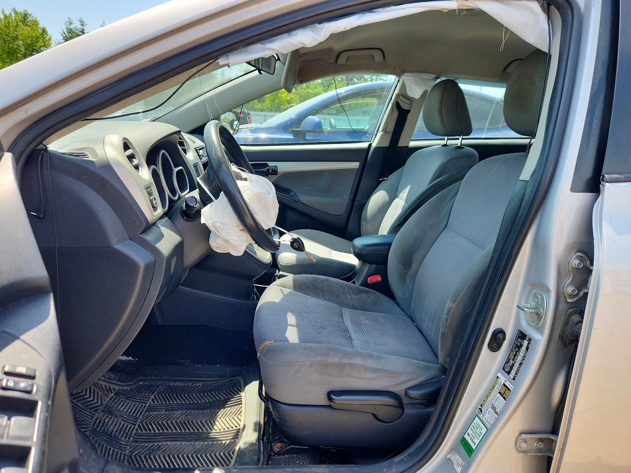 2011 Toyota Matrix Base Silver vin: 2T1KU4EE5BC713865
