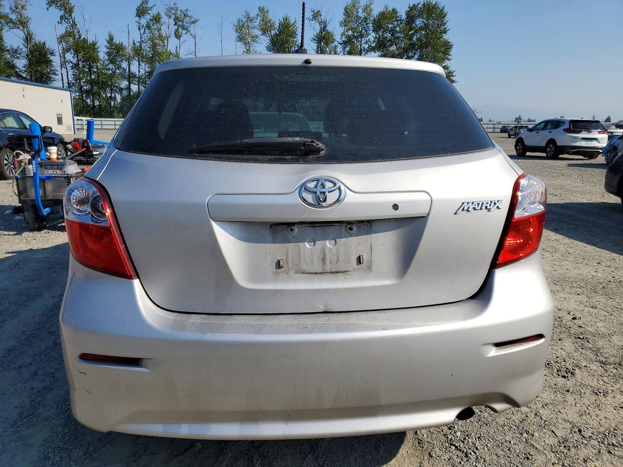 2012 Toyota Matrix L Silver vin: 2T1KU4EE5CC762596
