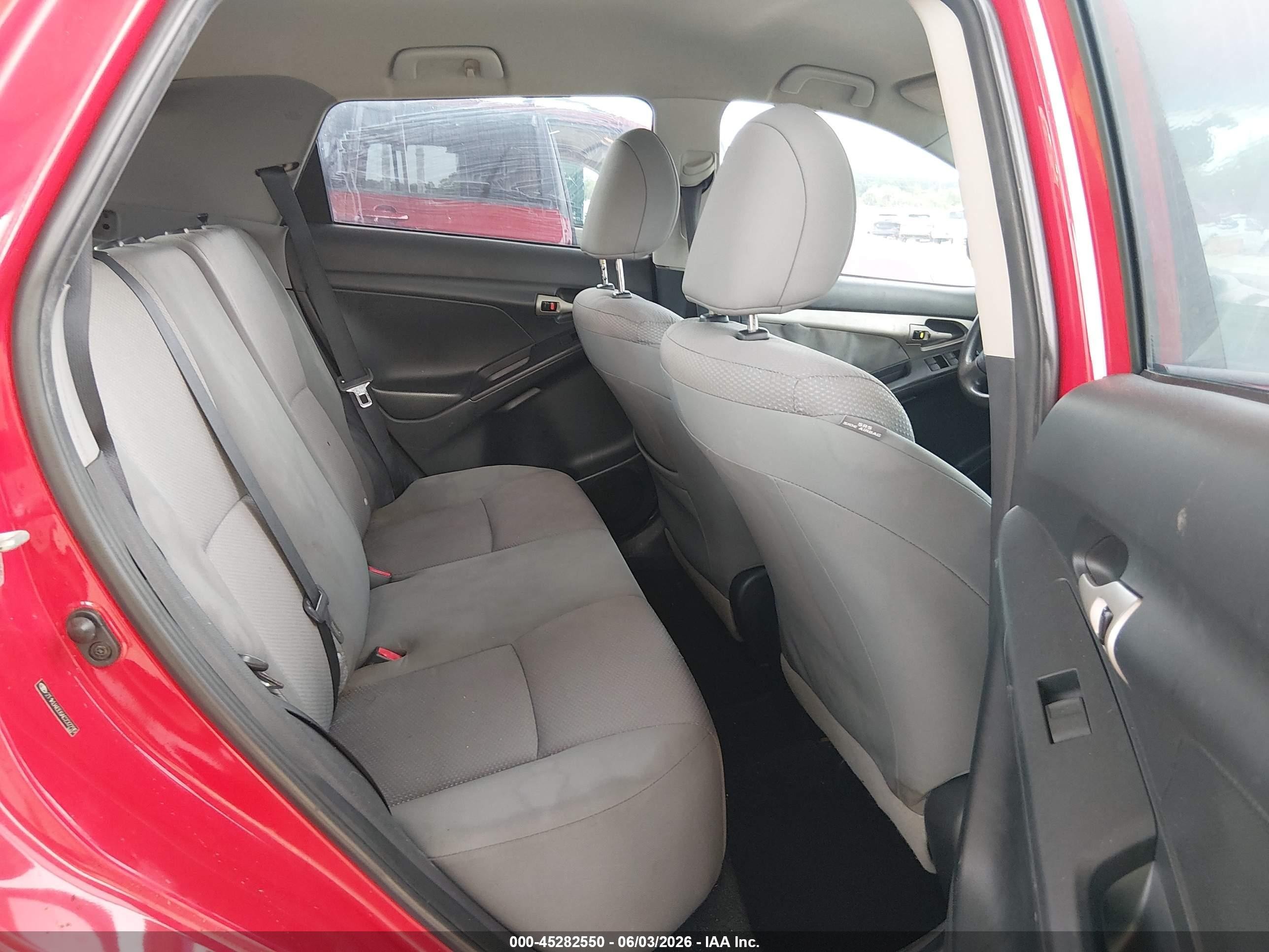 2010 Toyota Matrix   Red vin: 2T1KU4EE6AC232795