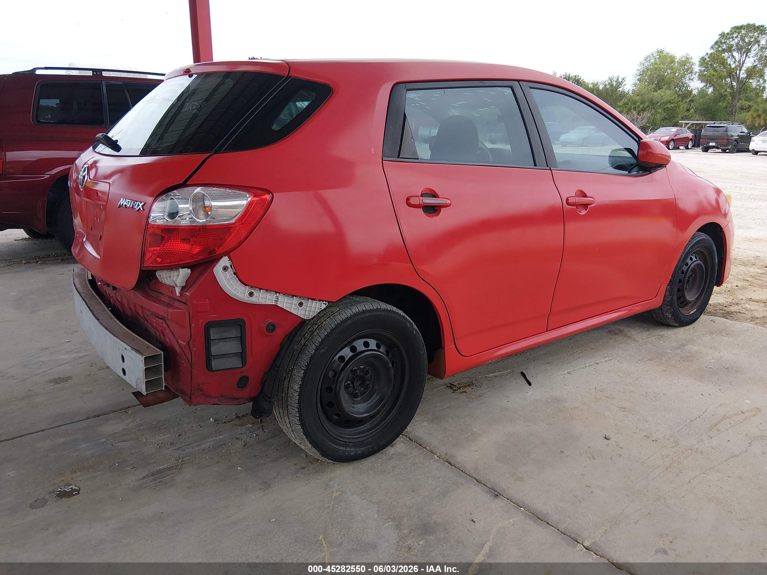 2010 Toyota Matrix   Red vin: 2T1KU4EE6AC232795